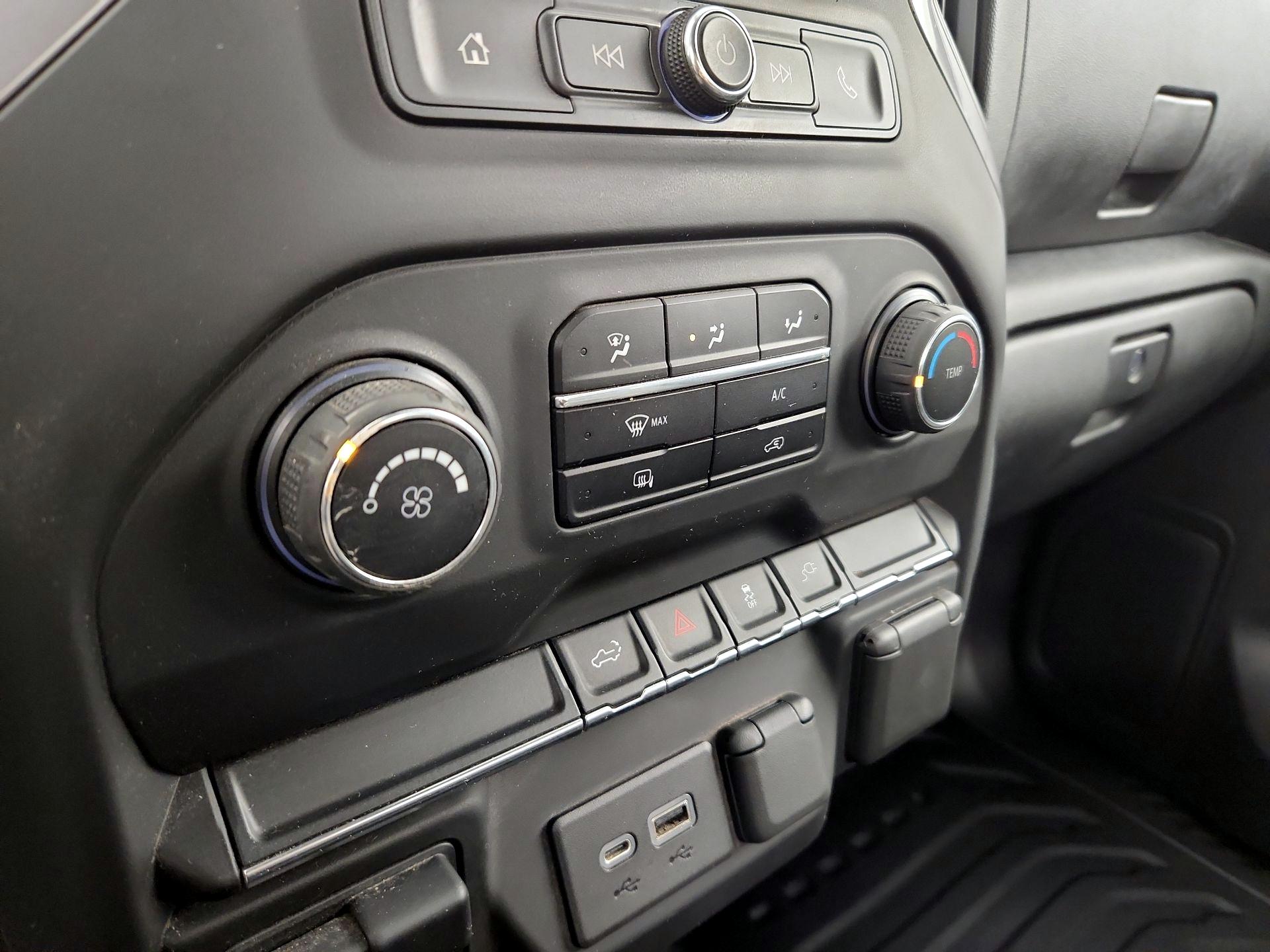 Thumbnail: 2021 Chevrolet Silverado 3500 - 16