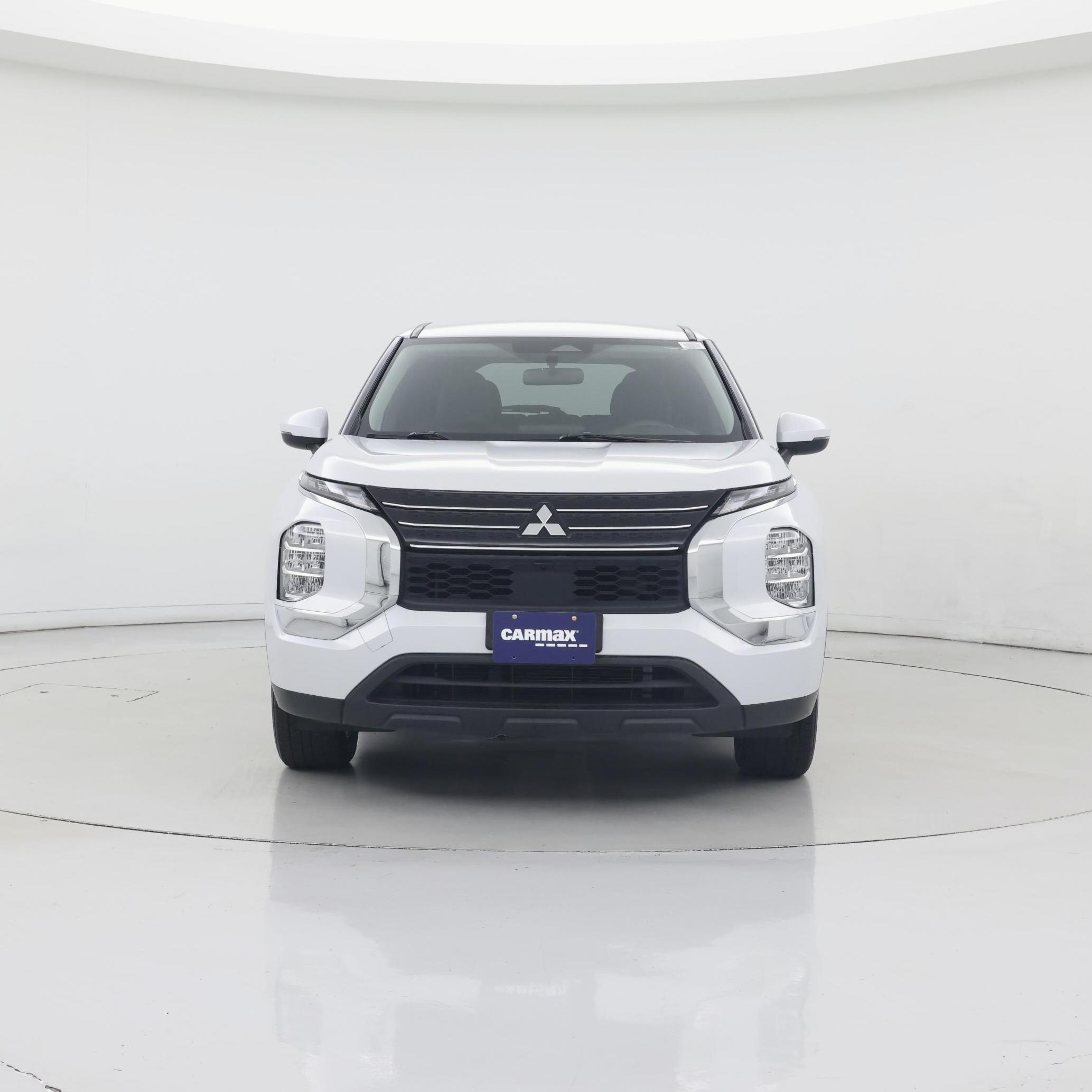 Thumbnail: 2023 Mitsubishi Outlander - 5