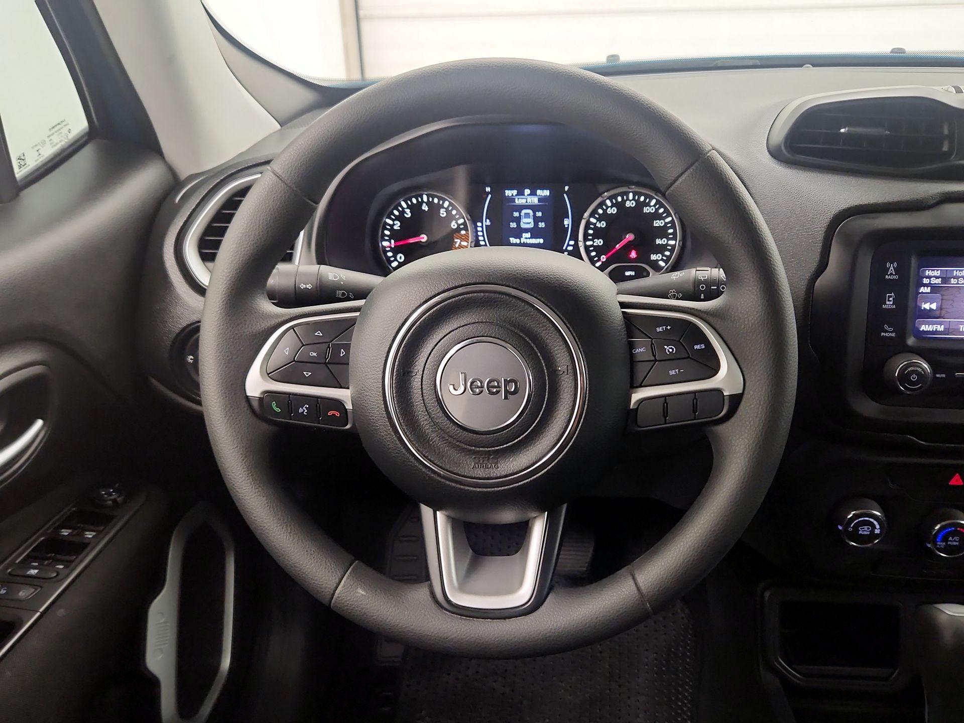 Thumbnail: 2020 Jeep Renegade - 10