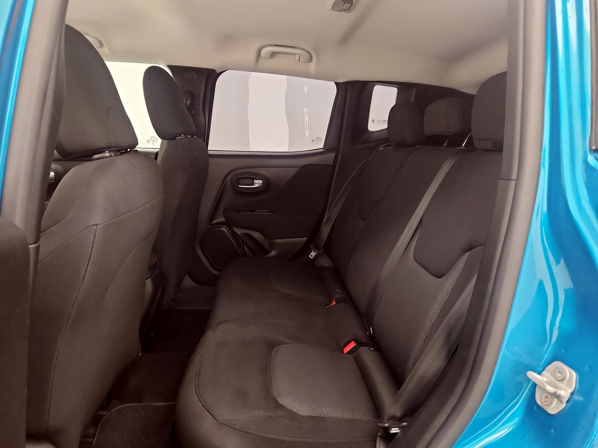 Thumbnail: 2020 Jeep Renegade - 19