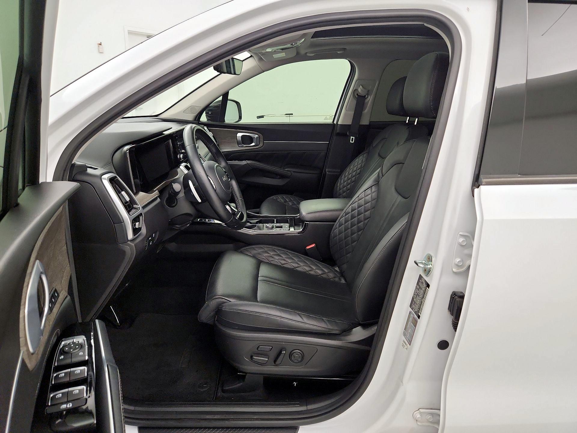 Thumbnail: 2022 Kia Sorento - 11