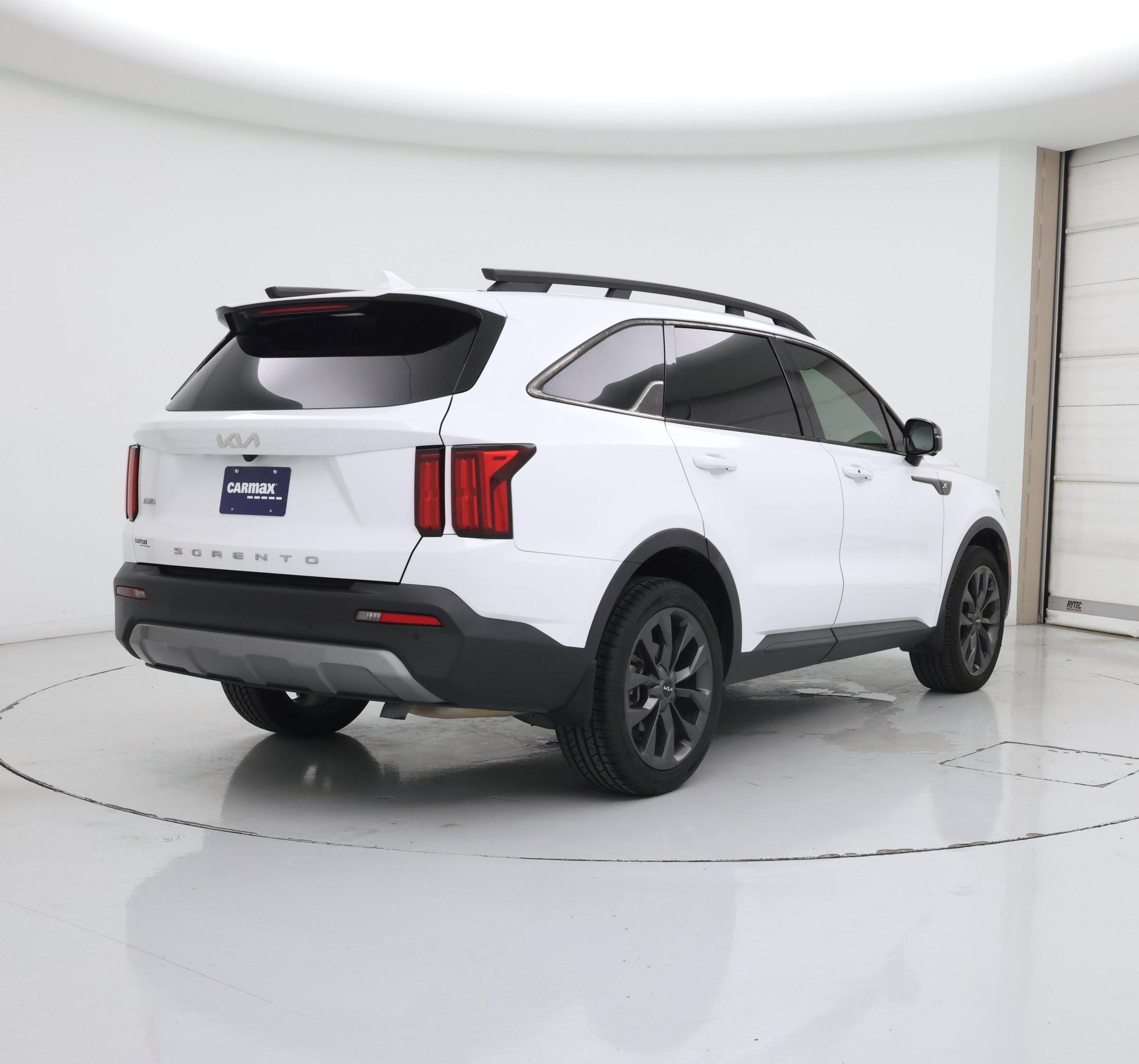Thumbnail: 2022 Kia Sorento - 8
