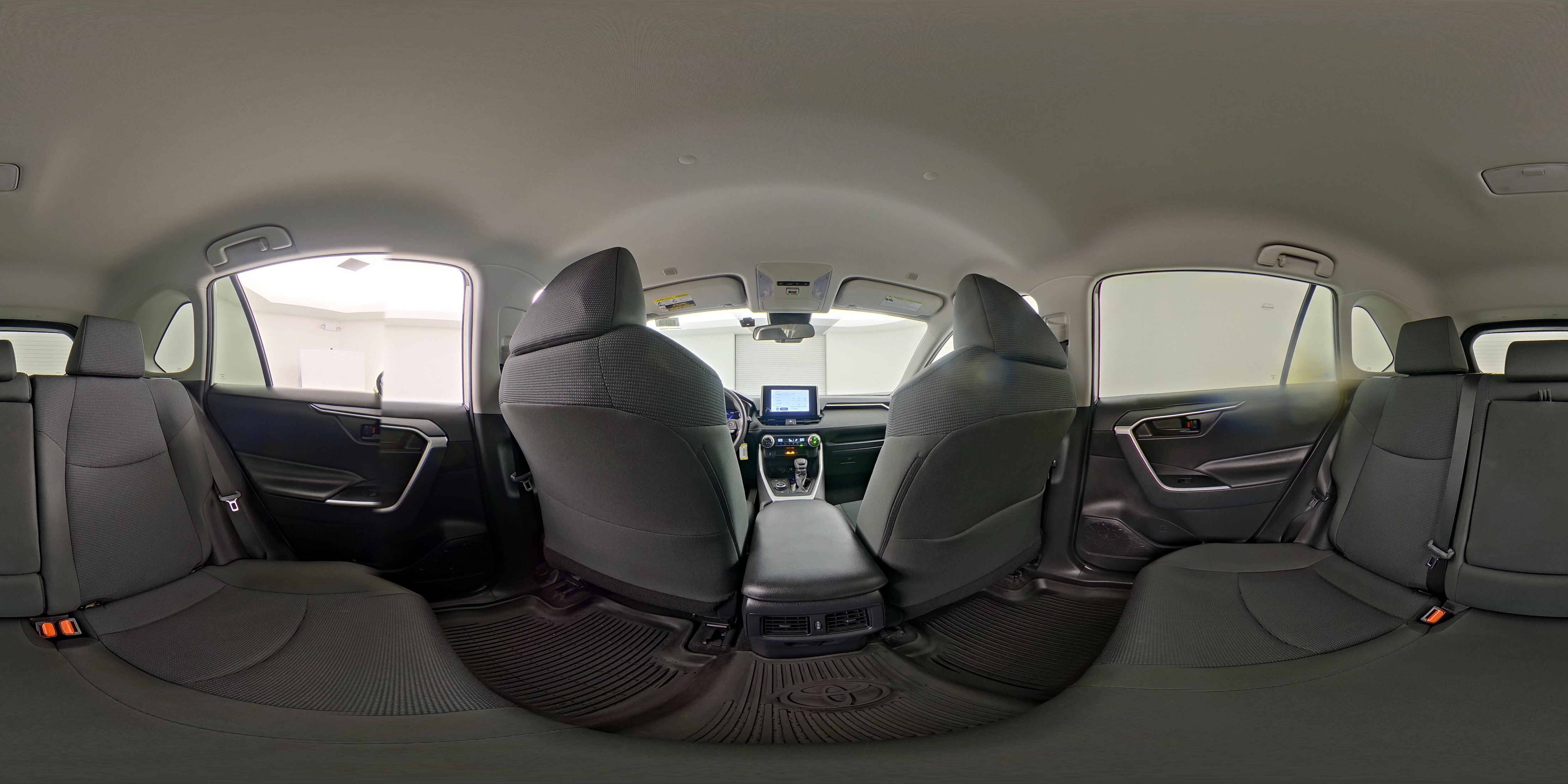 2024 Toyota RAV4 LE - Photo 25