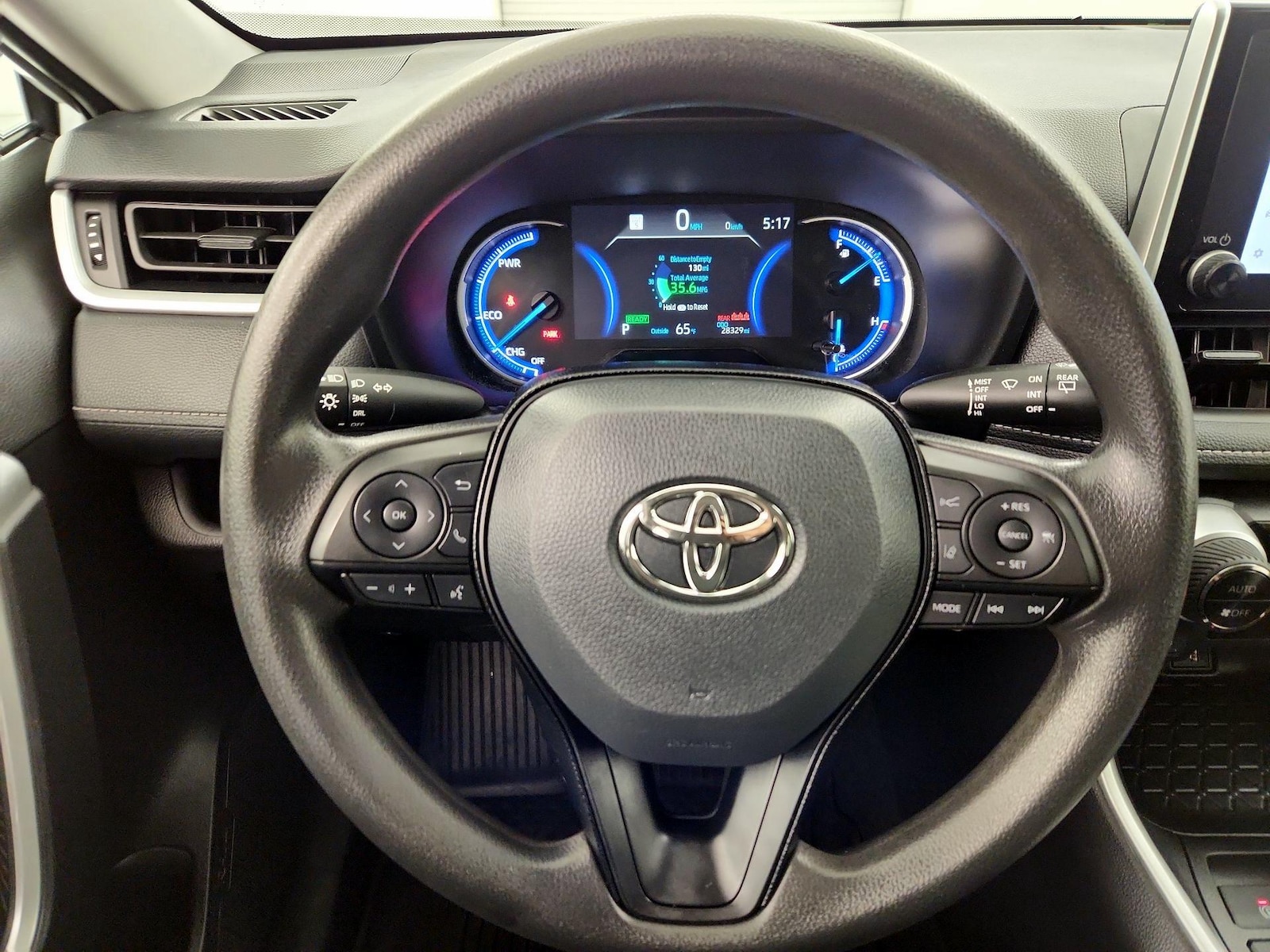 2024 Toyota RAV4 LE - Photo 11