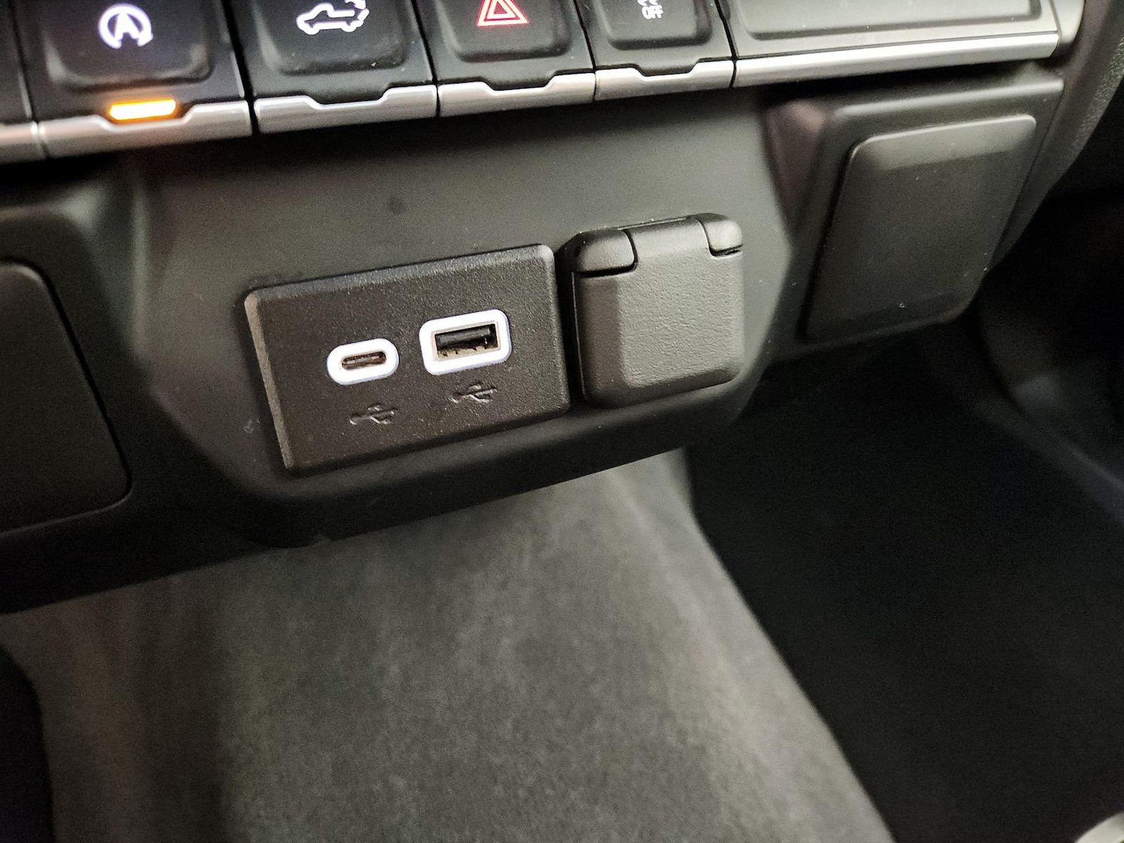 2022 Chevrolet Silverado 1500 Limited Custom - Photo 19