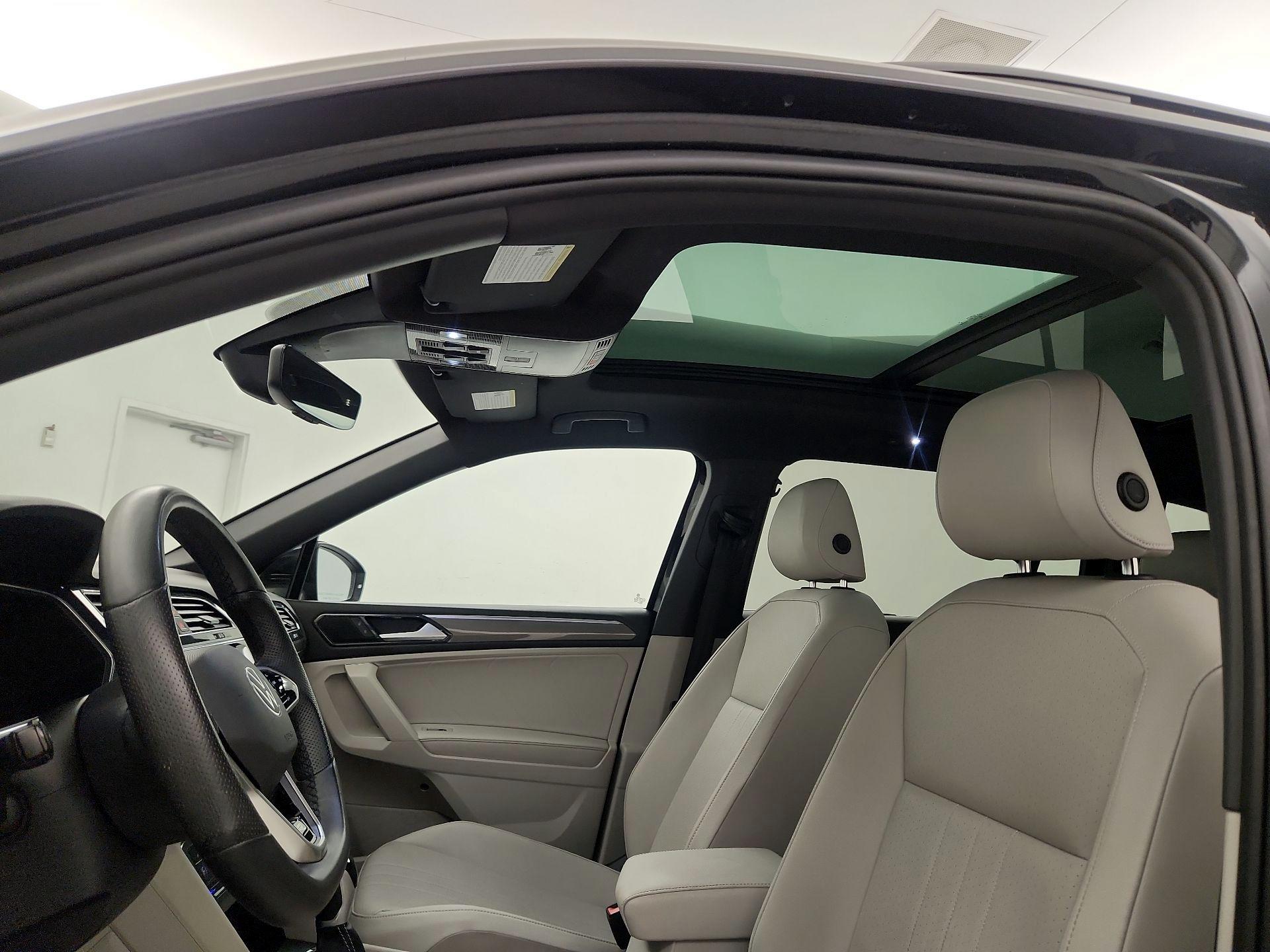 Thumbnail: 2022 Volkswagen Tiguan - 19