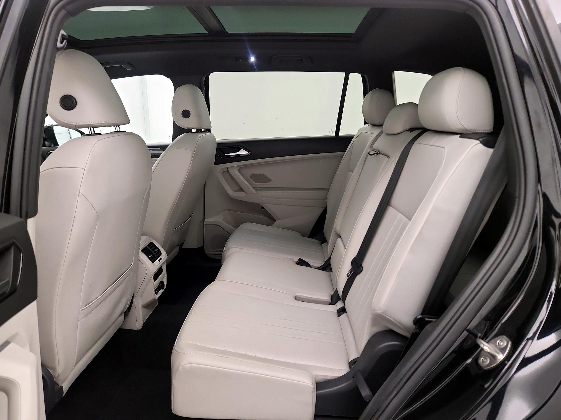 Thumbnail: 2022 Volkswagen Tiguan - 20