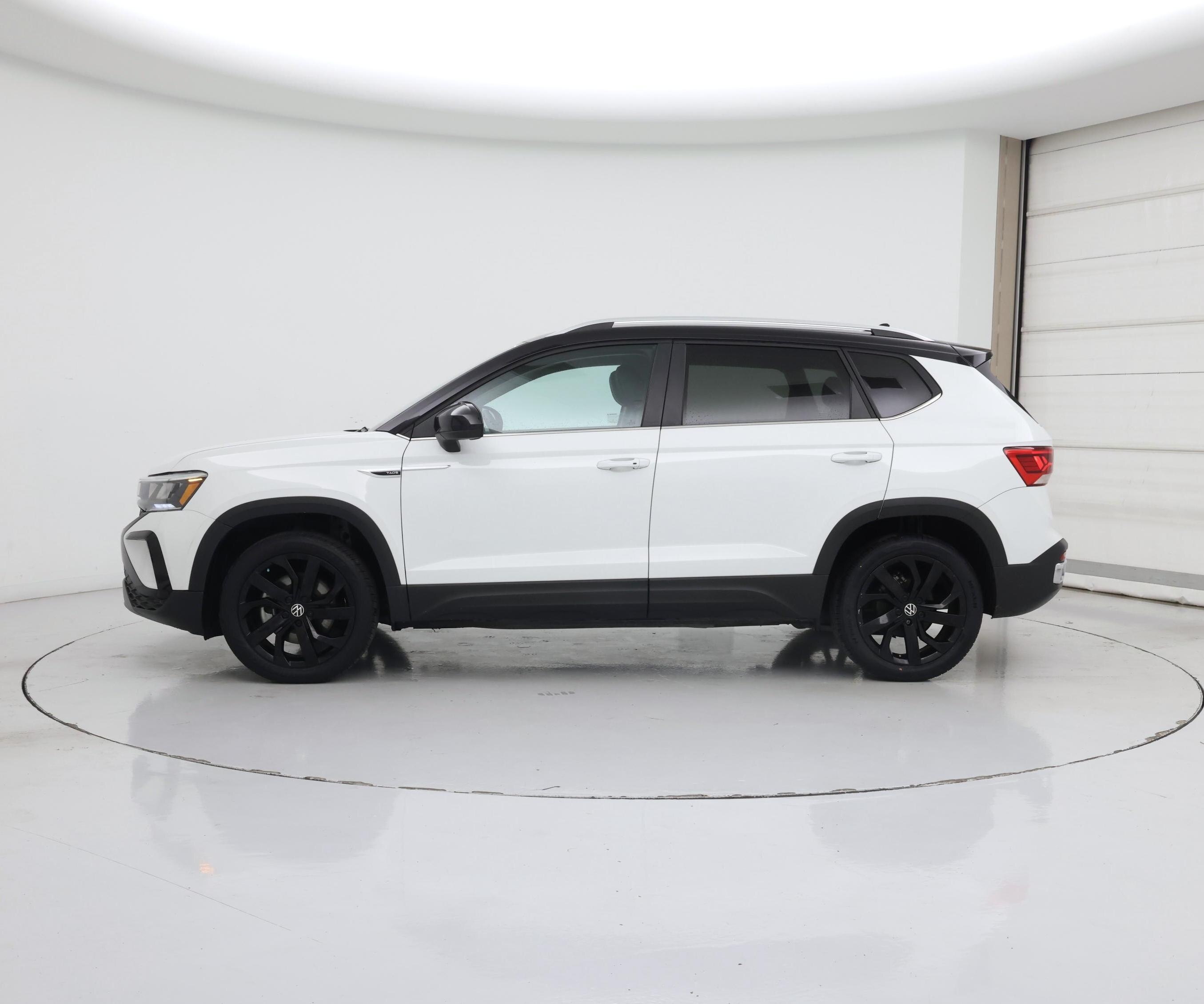 Thumbnail: 2024 Volkswagen Taos - 3