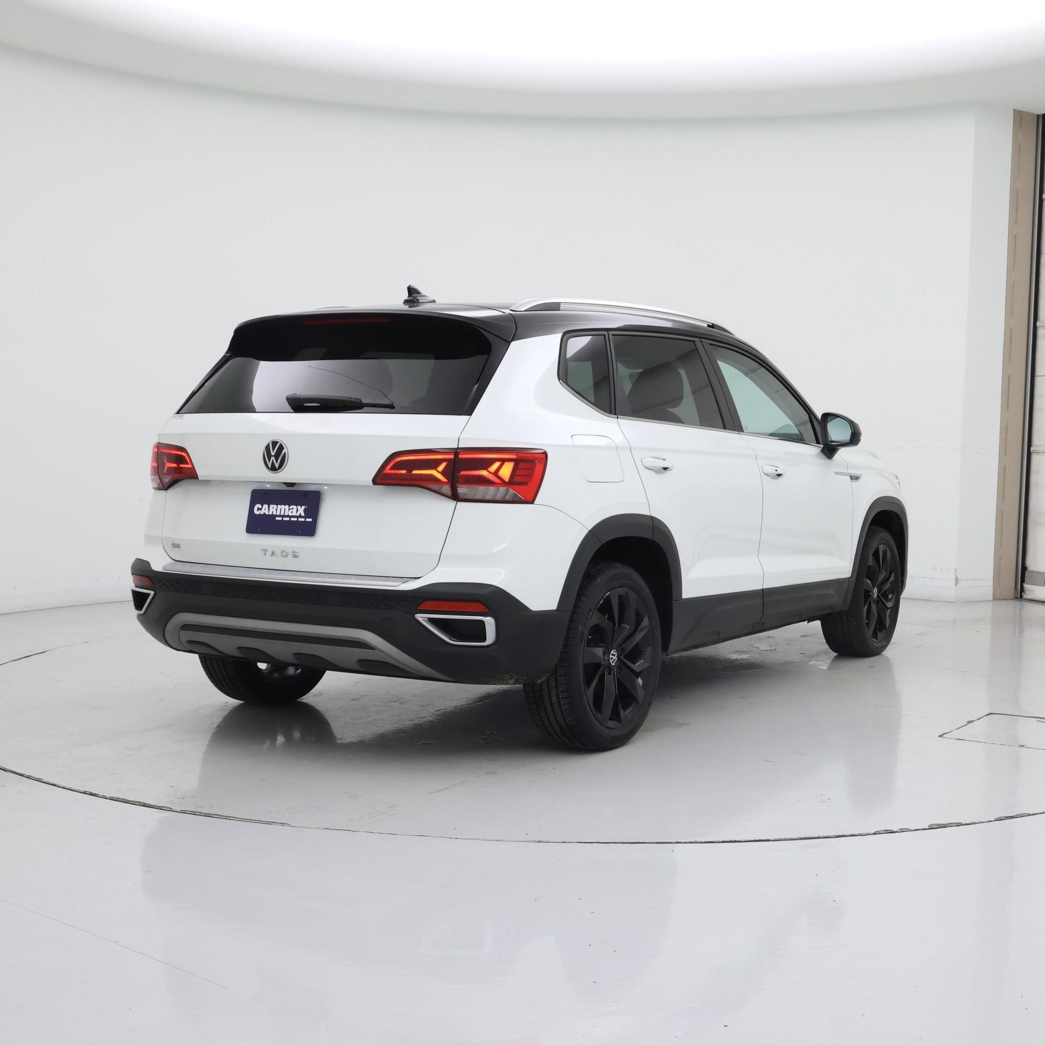 Thumbnail: 2024 Volkswagen Taos - 8
