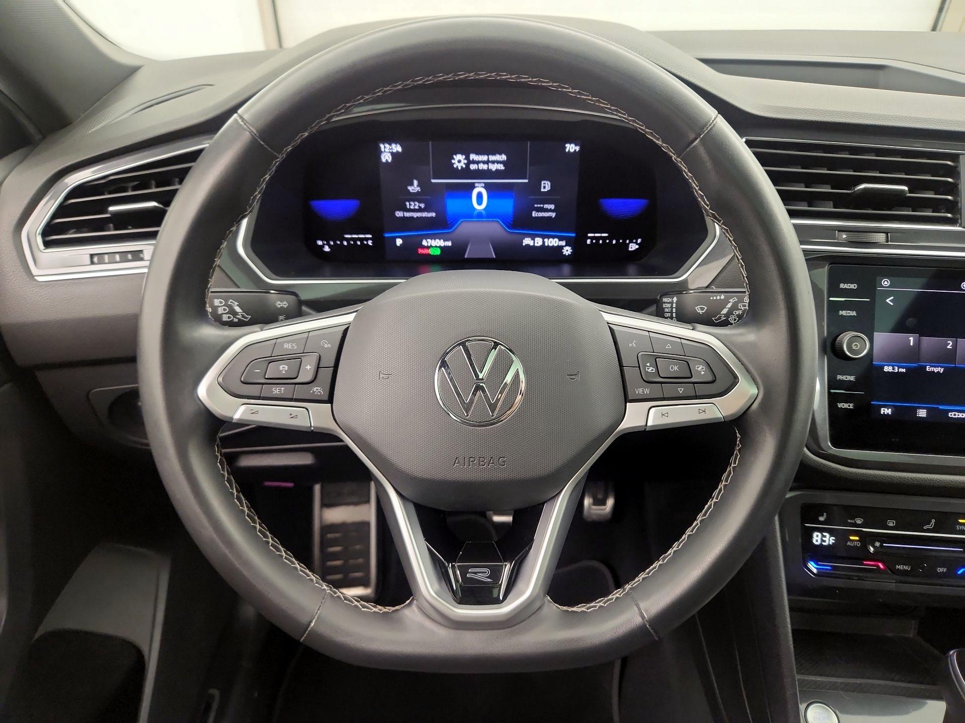Thumbnail: 2023 Volkswagen Tiguan - 10