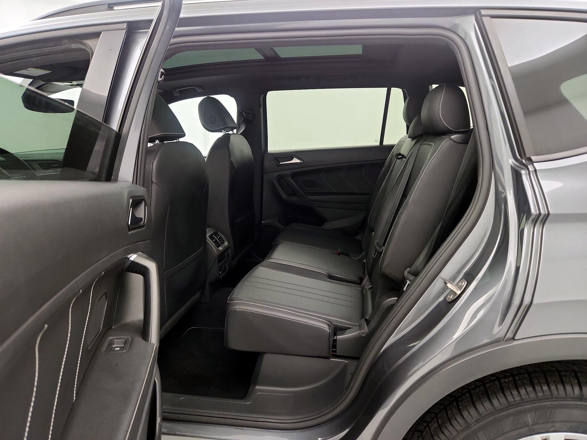 Thumbnail: 2023 Volkswagen Tiguan - 20