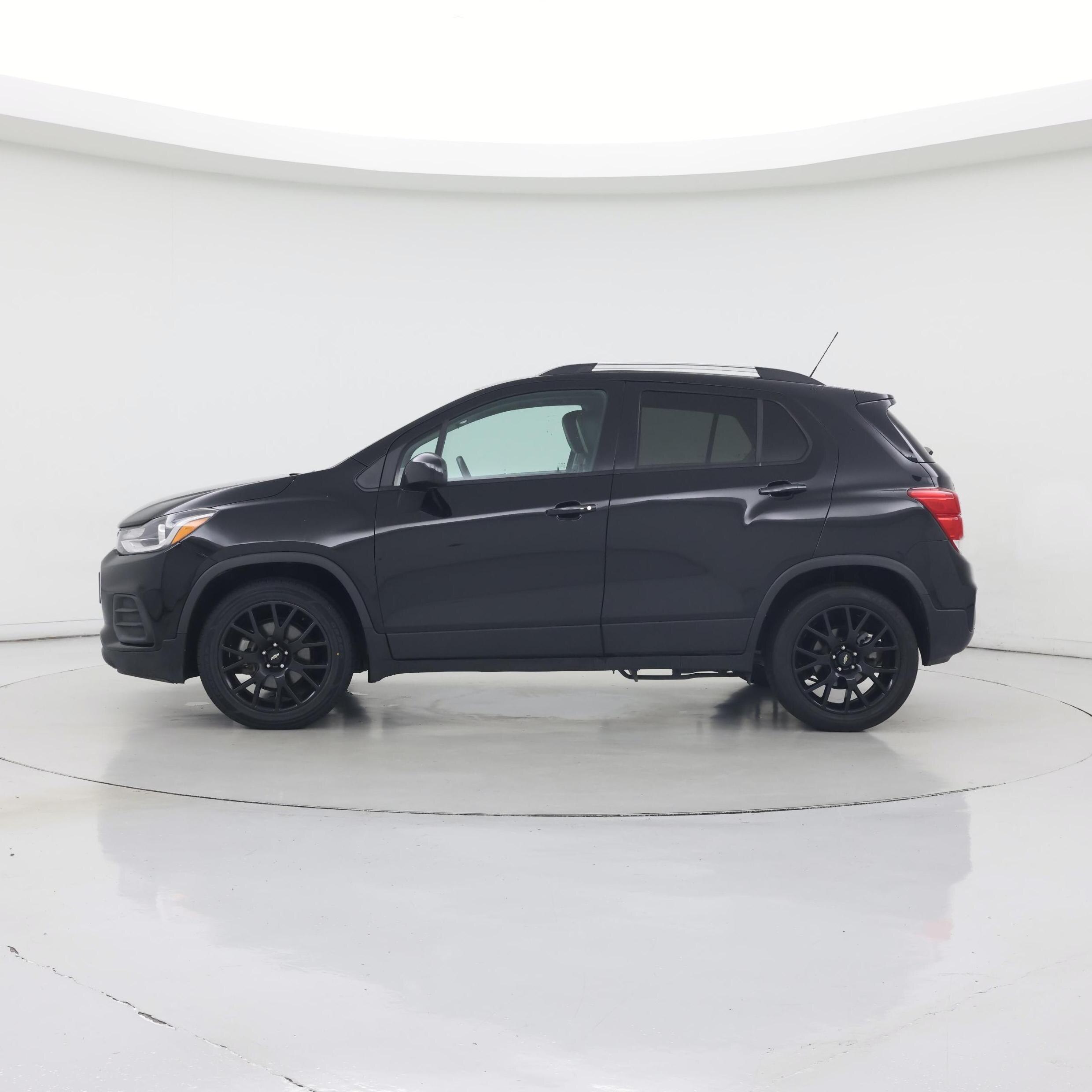 Thumbnail: 2021 Chevrolet Trax - 3