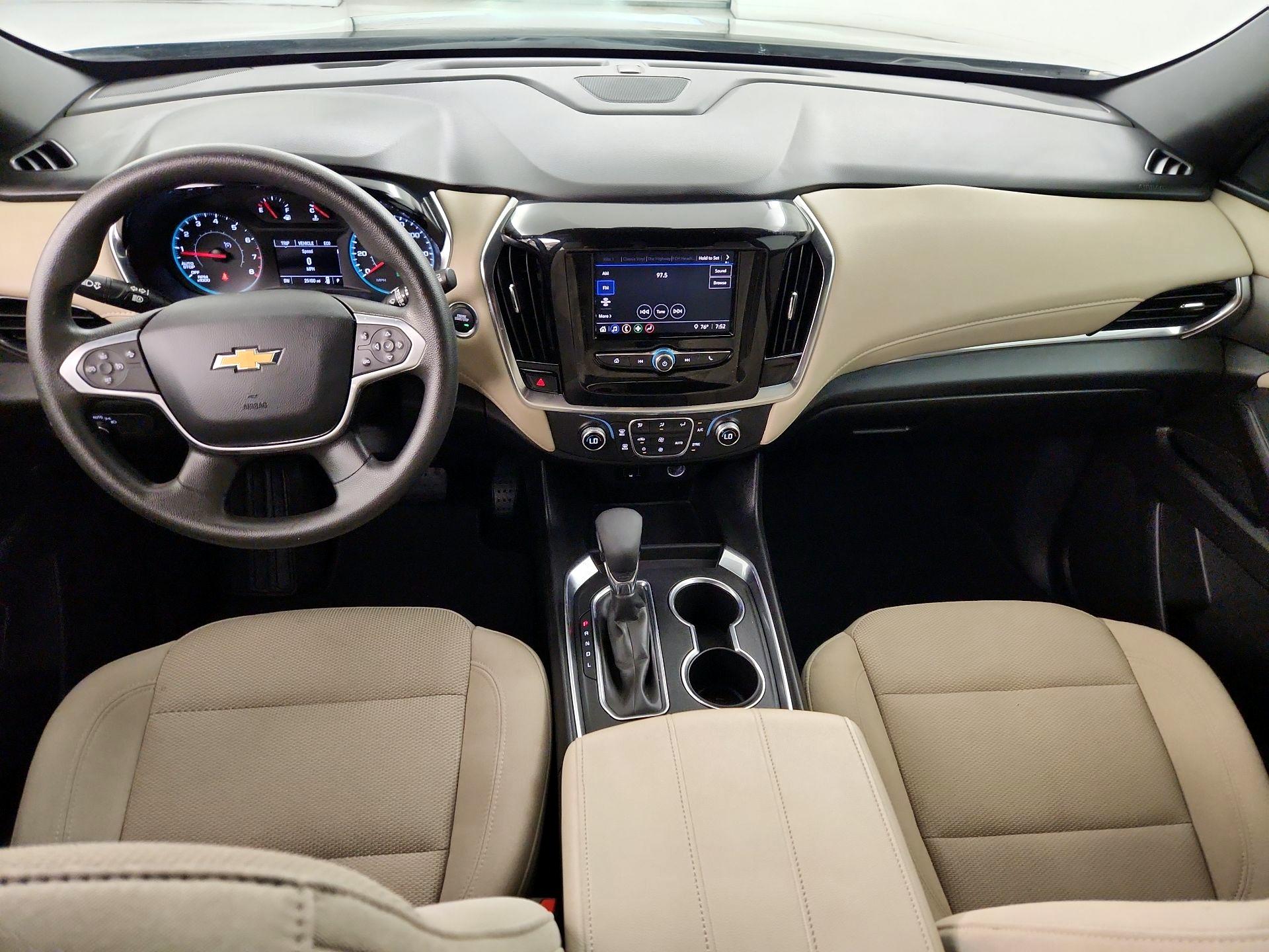 Thumbnail: 2023 Chevrolet Traverse - 9