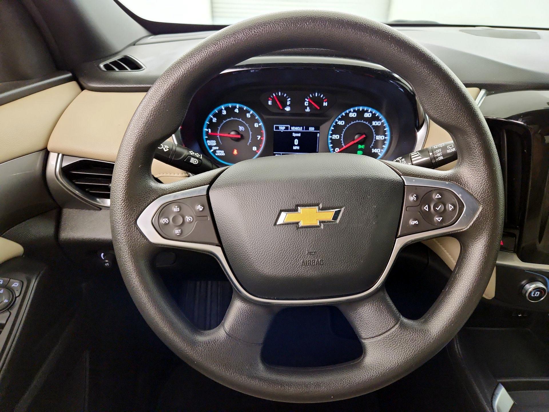 Thumbnail: 2023 Chevrolet Traverse - 10