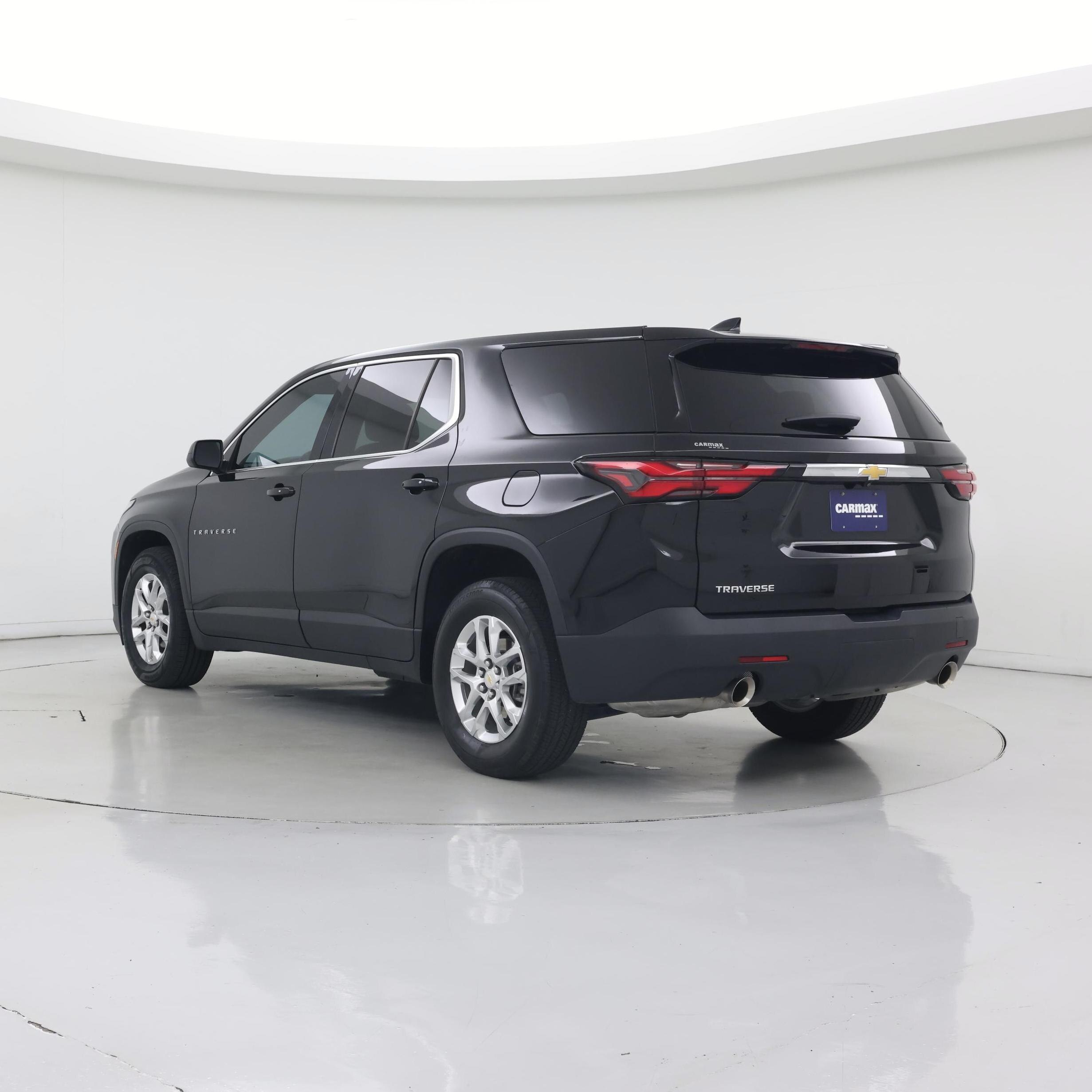 Thumbnail: 2023 Chevrolet Traverse - 2
