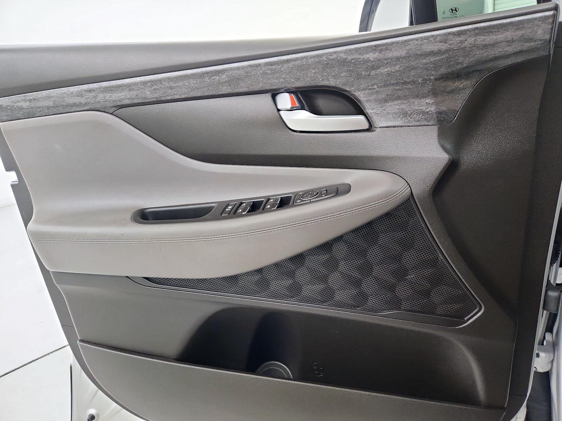 Thumbnail: 2020 Hyundai Santa Fe - 12