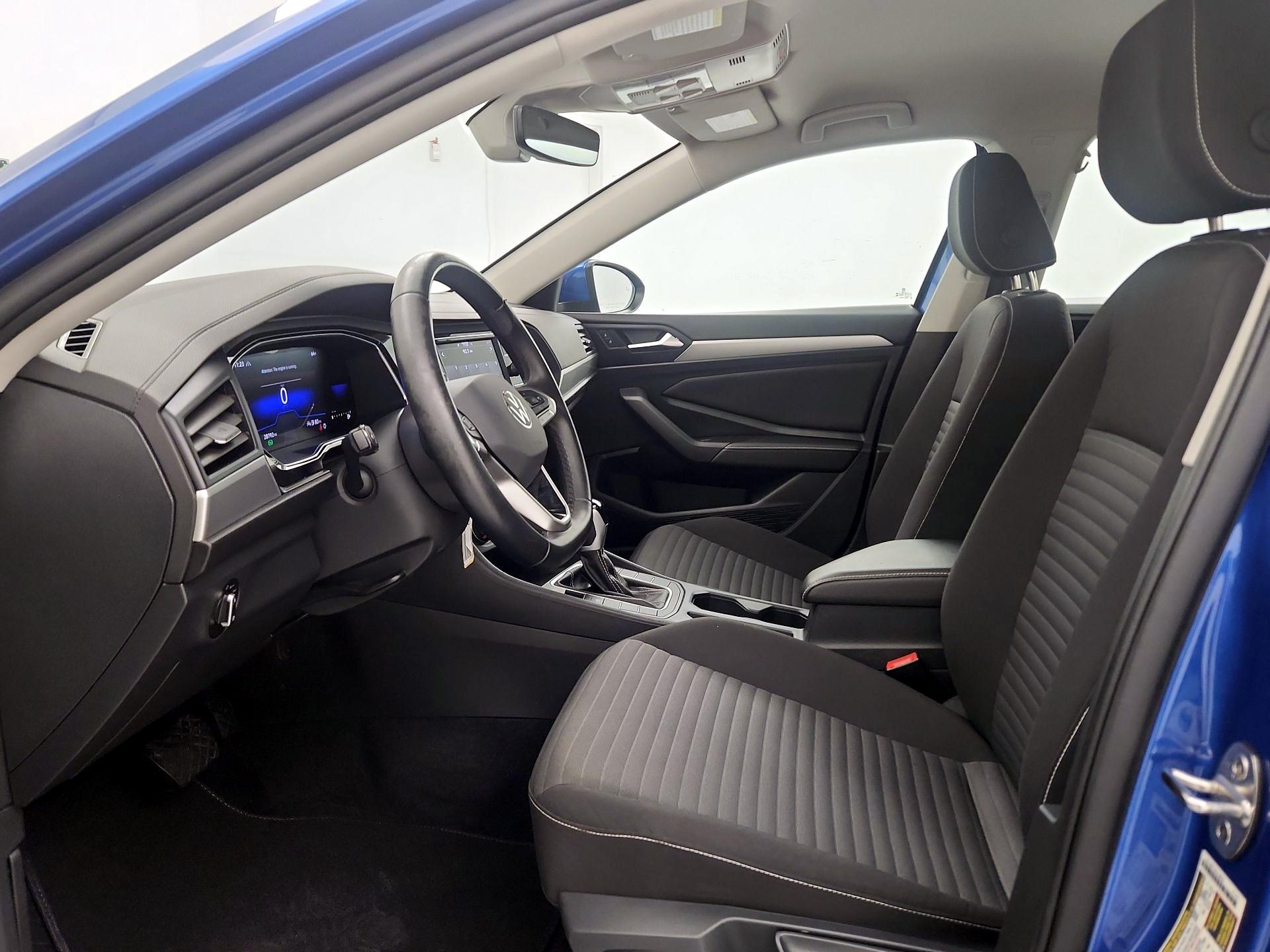 Thumbnail: 2024 Volkswagen Jetta - 11
