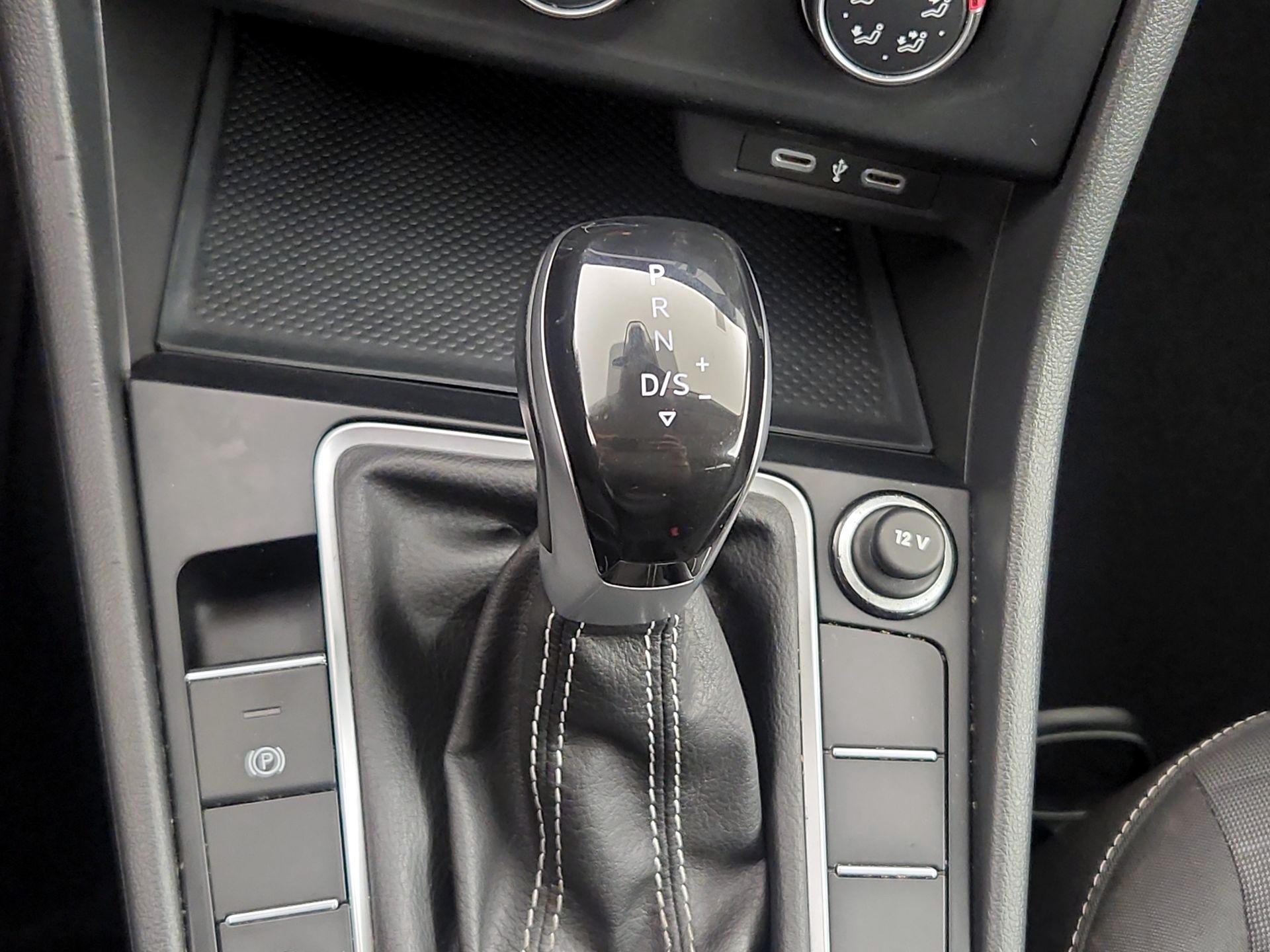 Thumbnail: 2024 Volkswagen Jetta - 17