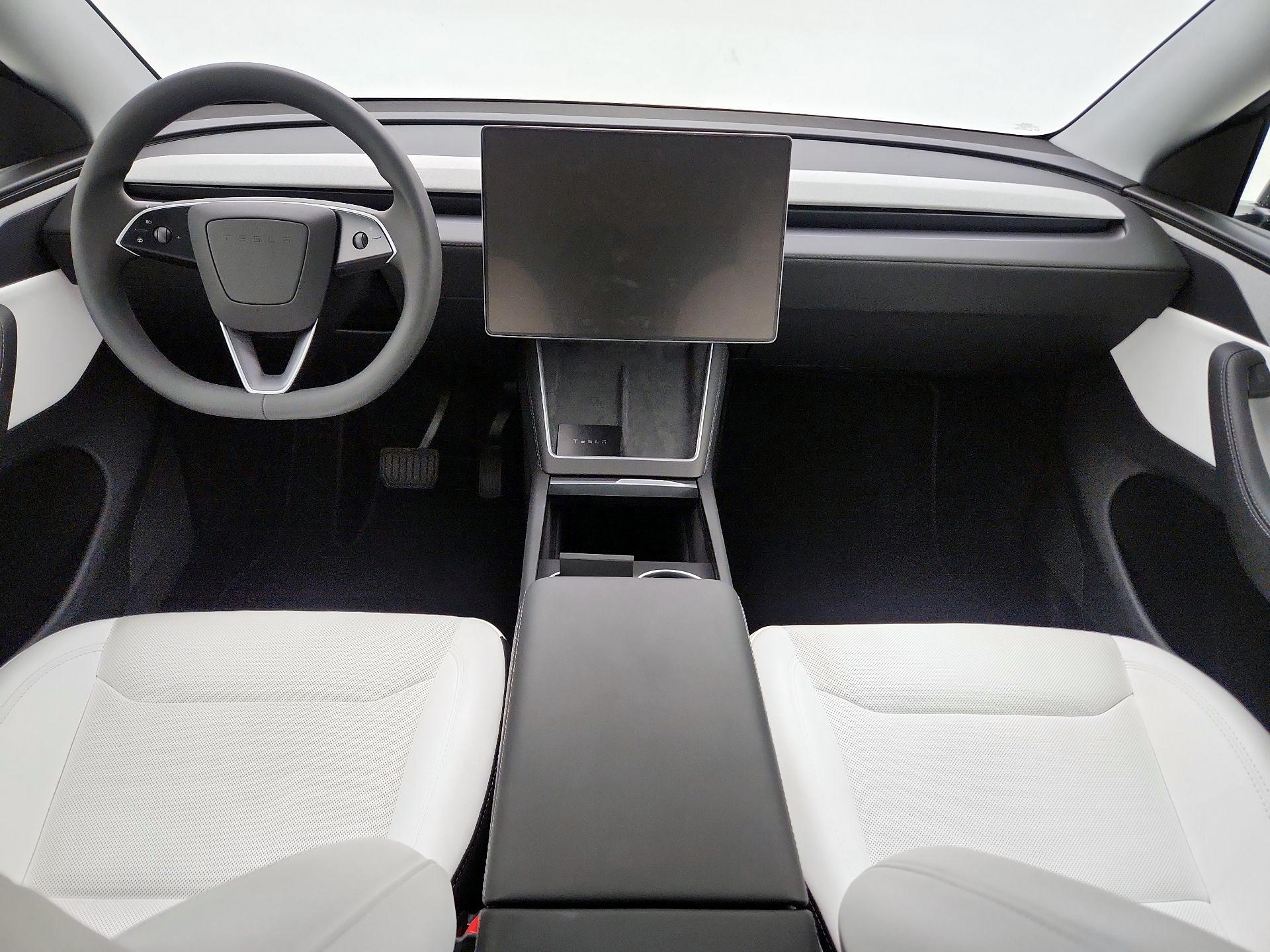 Thumbnail: 2026 Tesla Model Y - 9