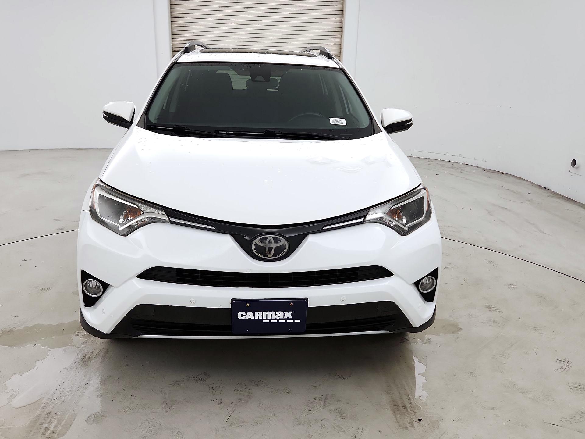 Thumbnail: 2018 Toyota RAV4 - 2