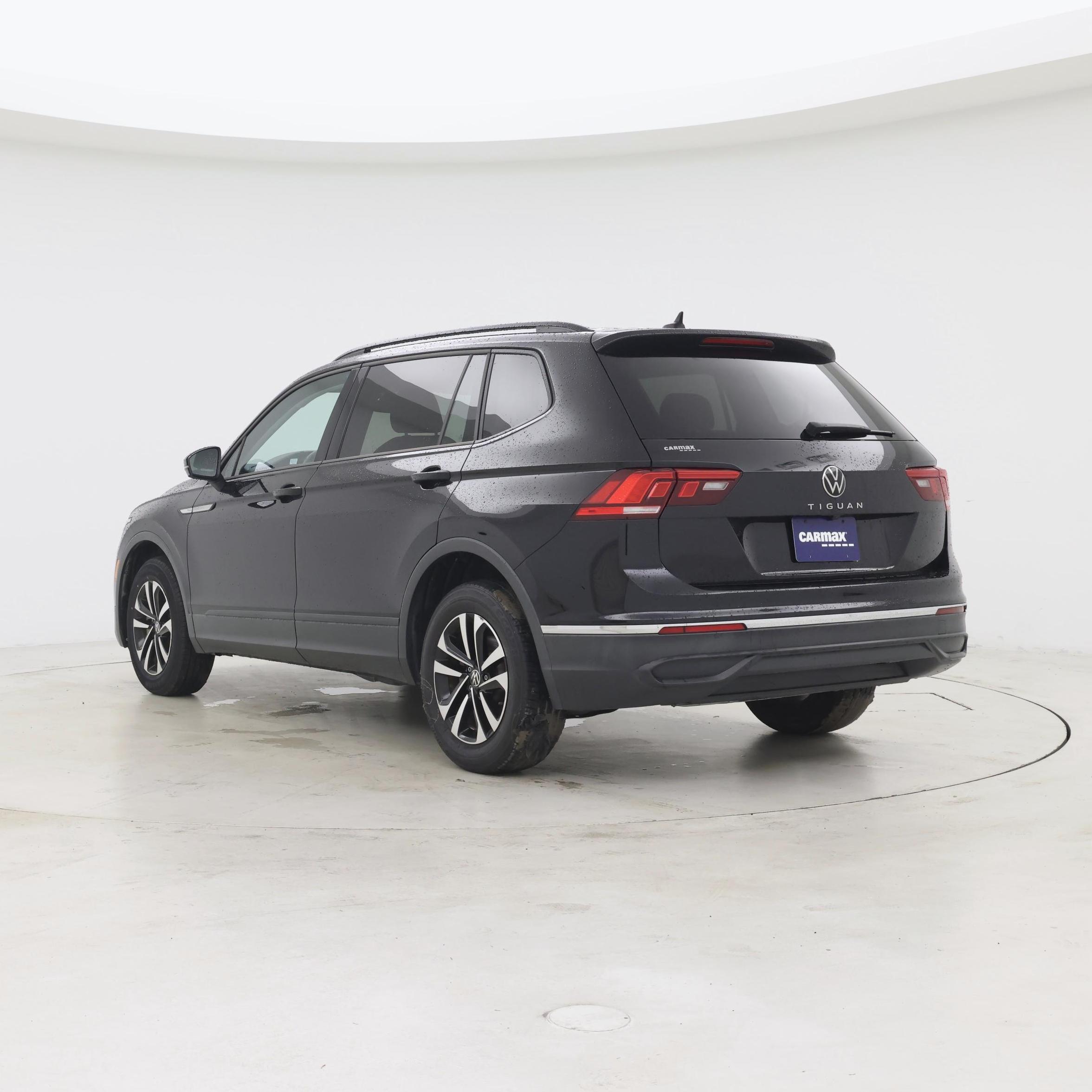 Thumbnail: 2023 Volkswagen Tiguan - 2
