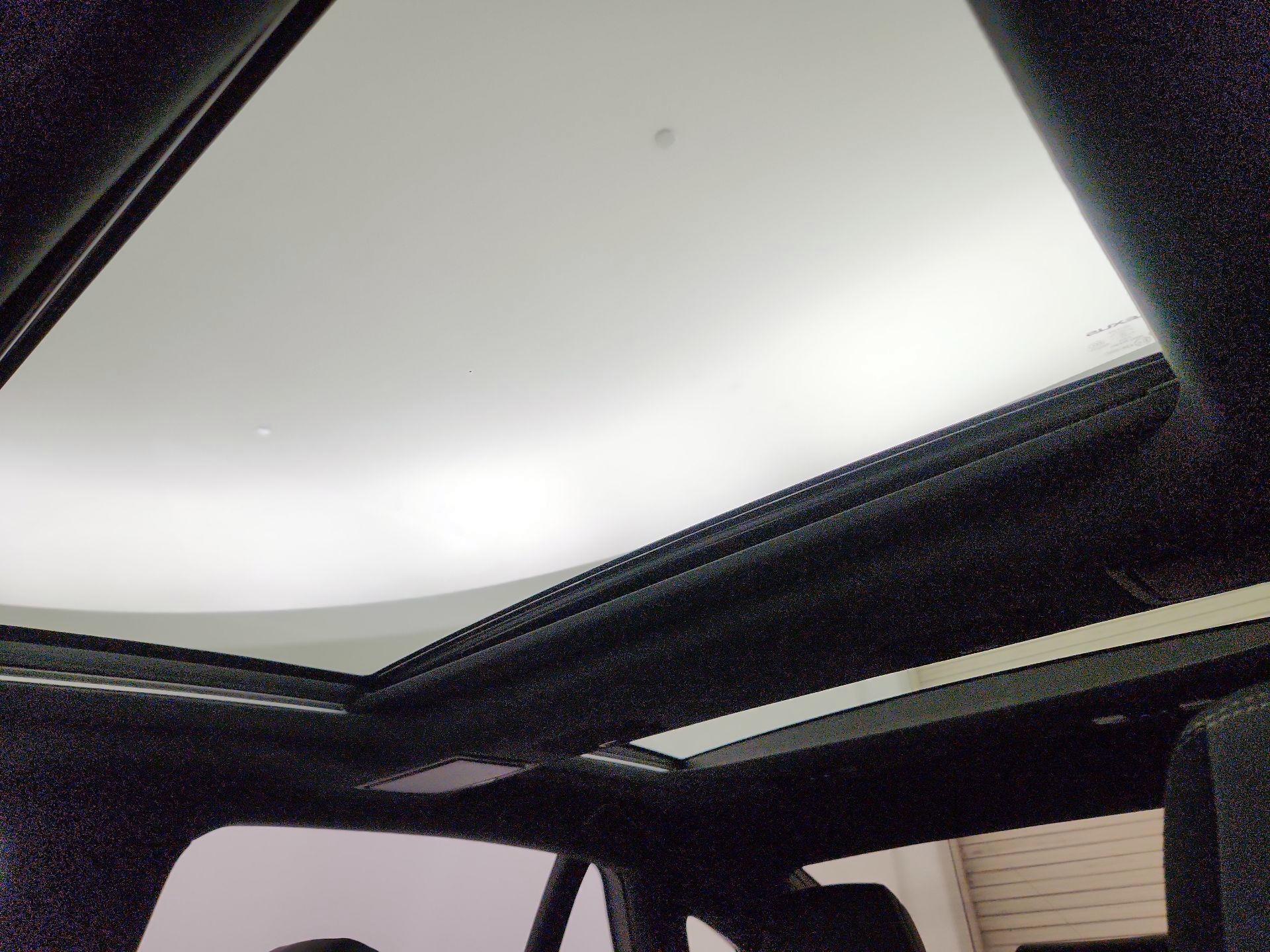 Thumbnail: 2022 Lexus LS - 18