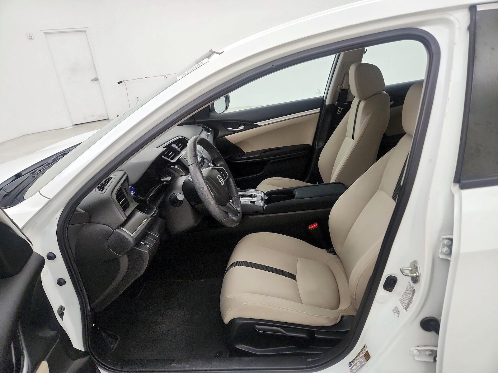 2018 Honda Civic LX - Photo 10