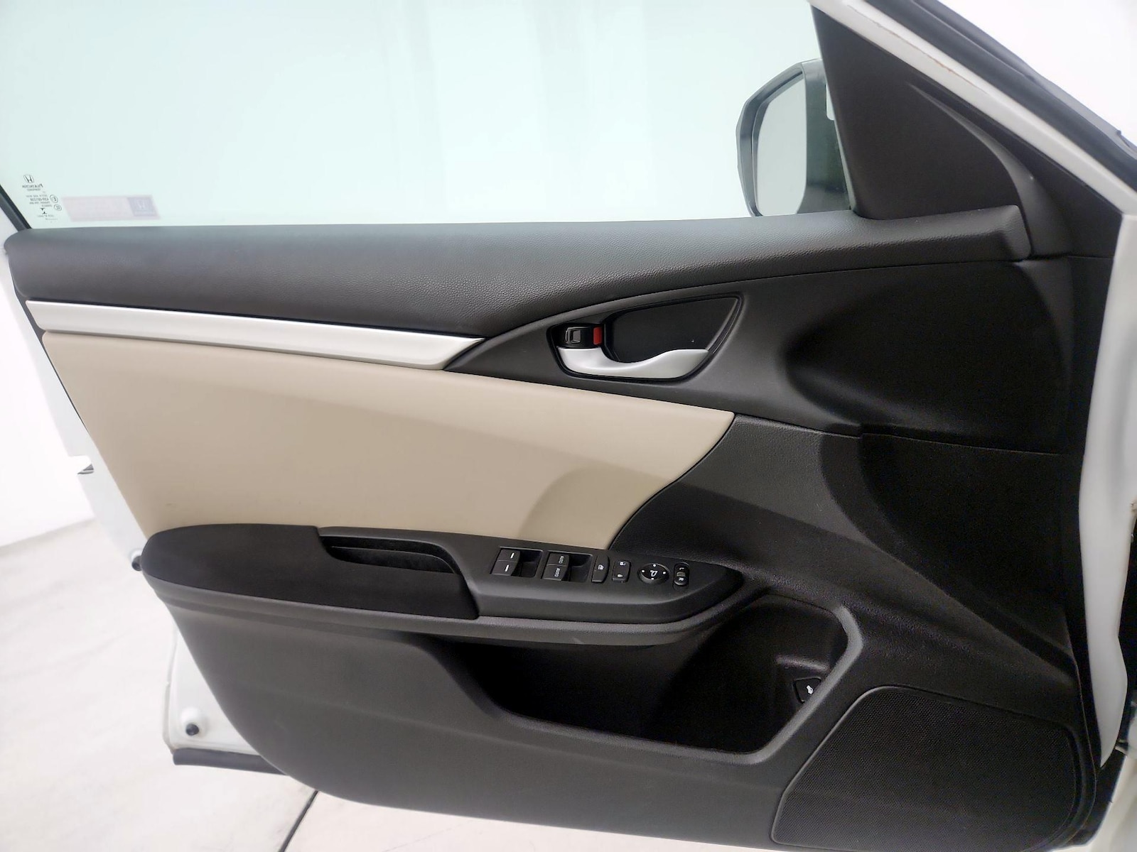 2018 Honda Civic LX - Photo 11