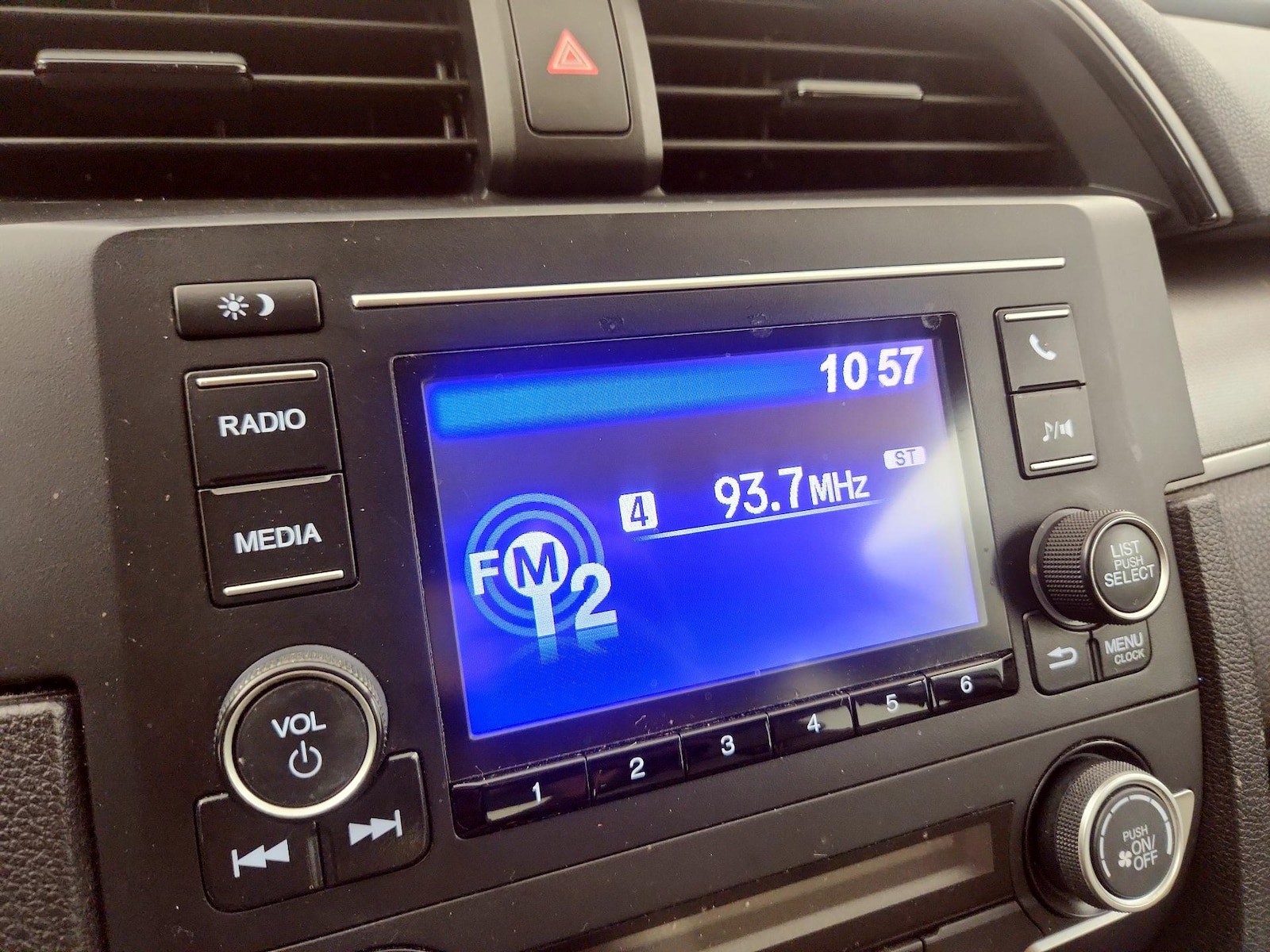 2018 Honda Civic LX - Photo 14