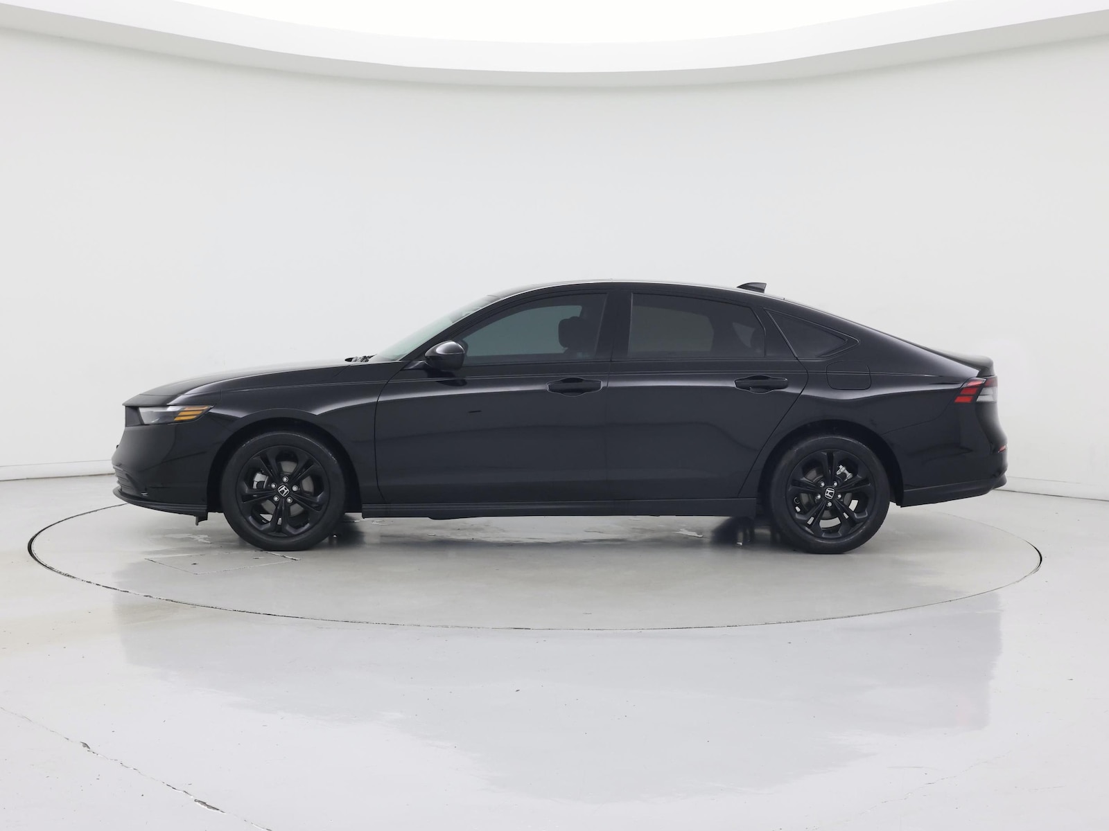 2025 Honda Accord SE - Photo 4