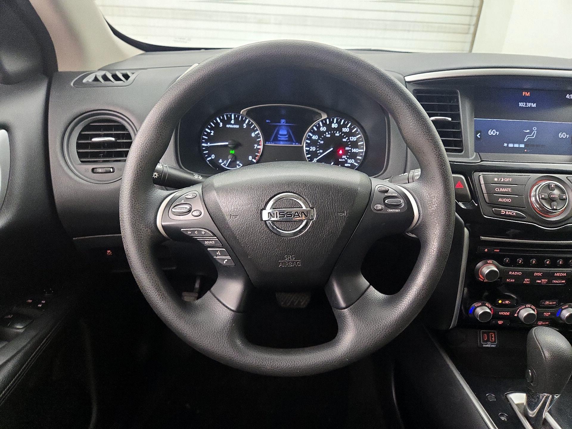 Thumbnail: 2020 Nissan Pathfinder - 10