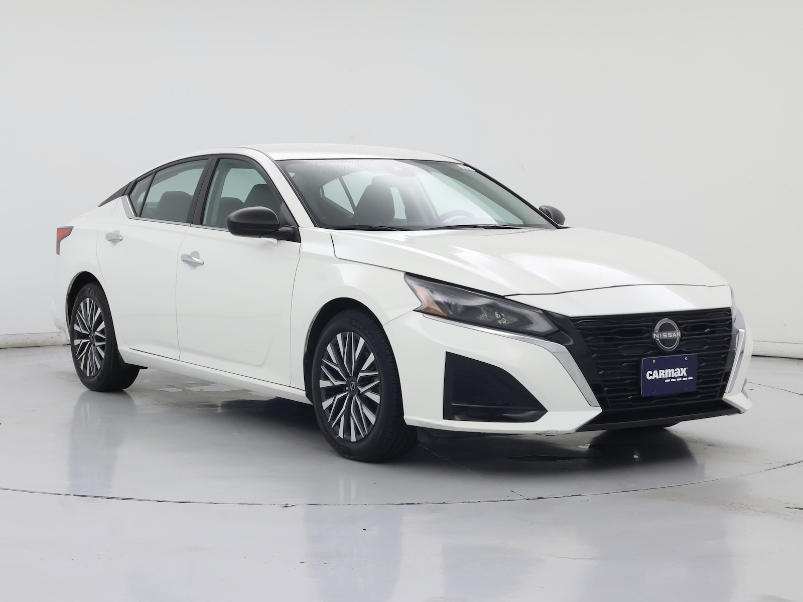 2025 Nissan Altima SV - Photo 2