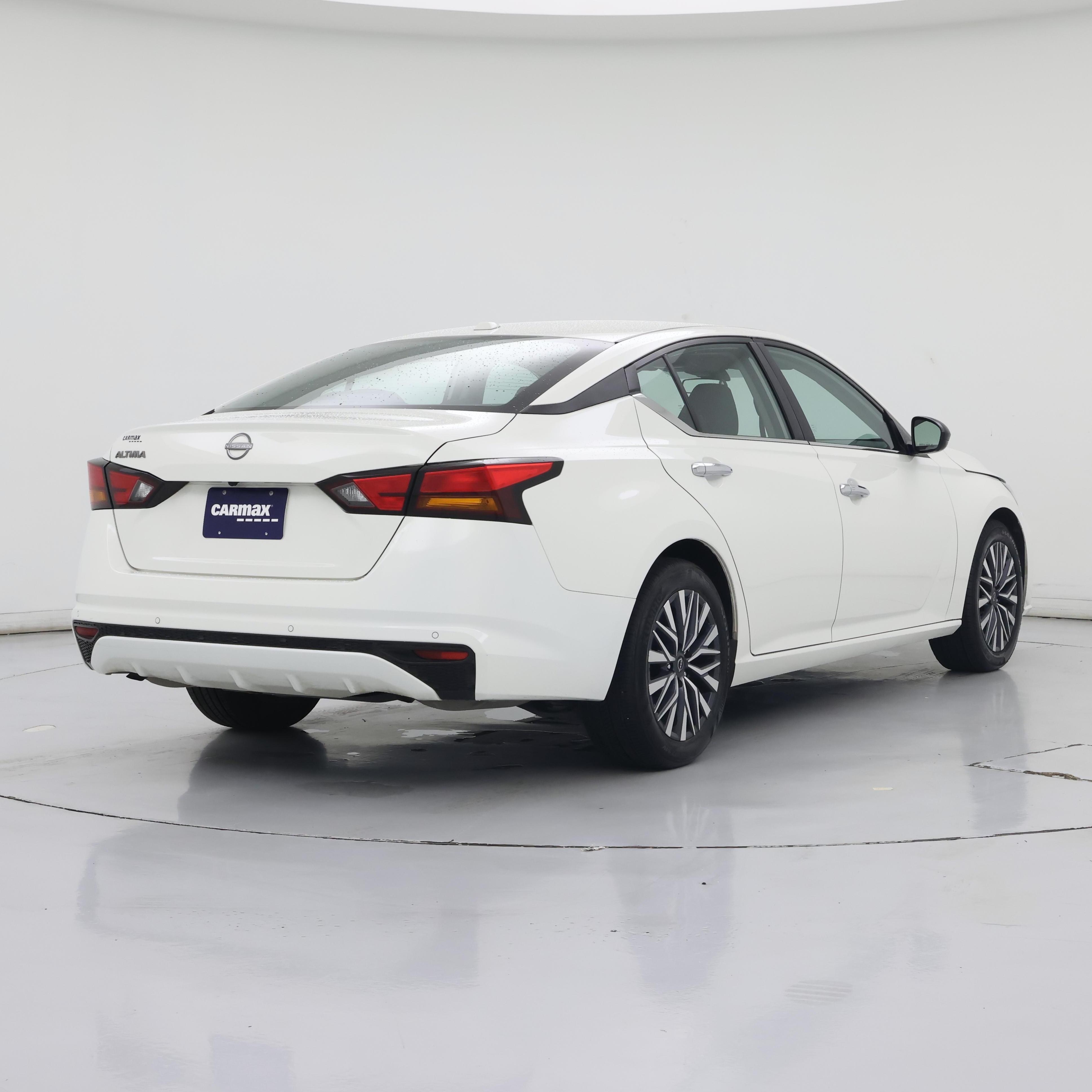 Thumbnail: 2025 Nissan Altima - 8