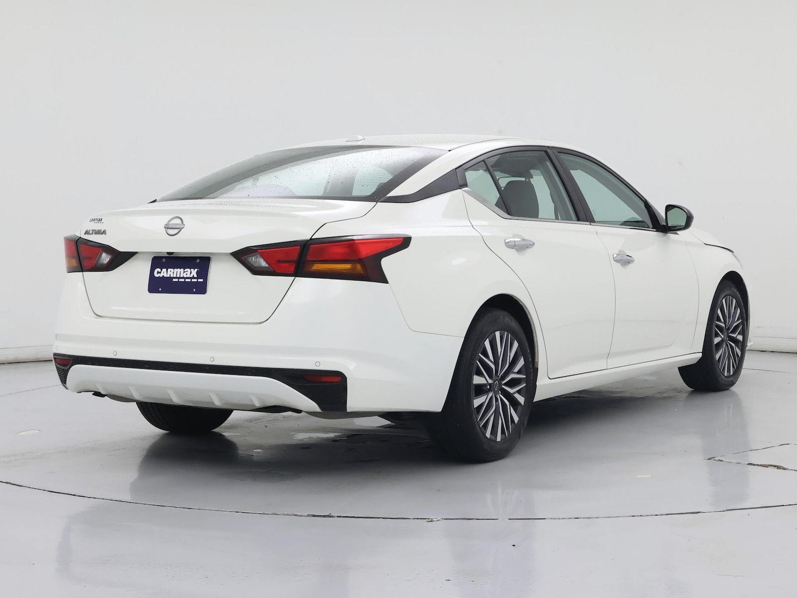 2025 Nissan Altima SV - Photo 9