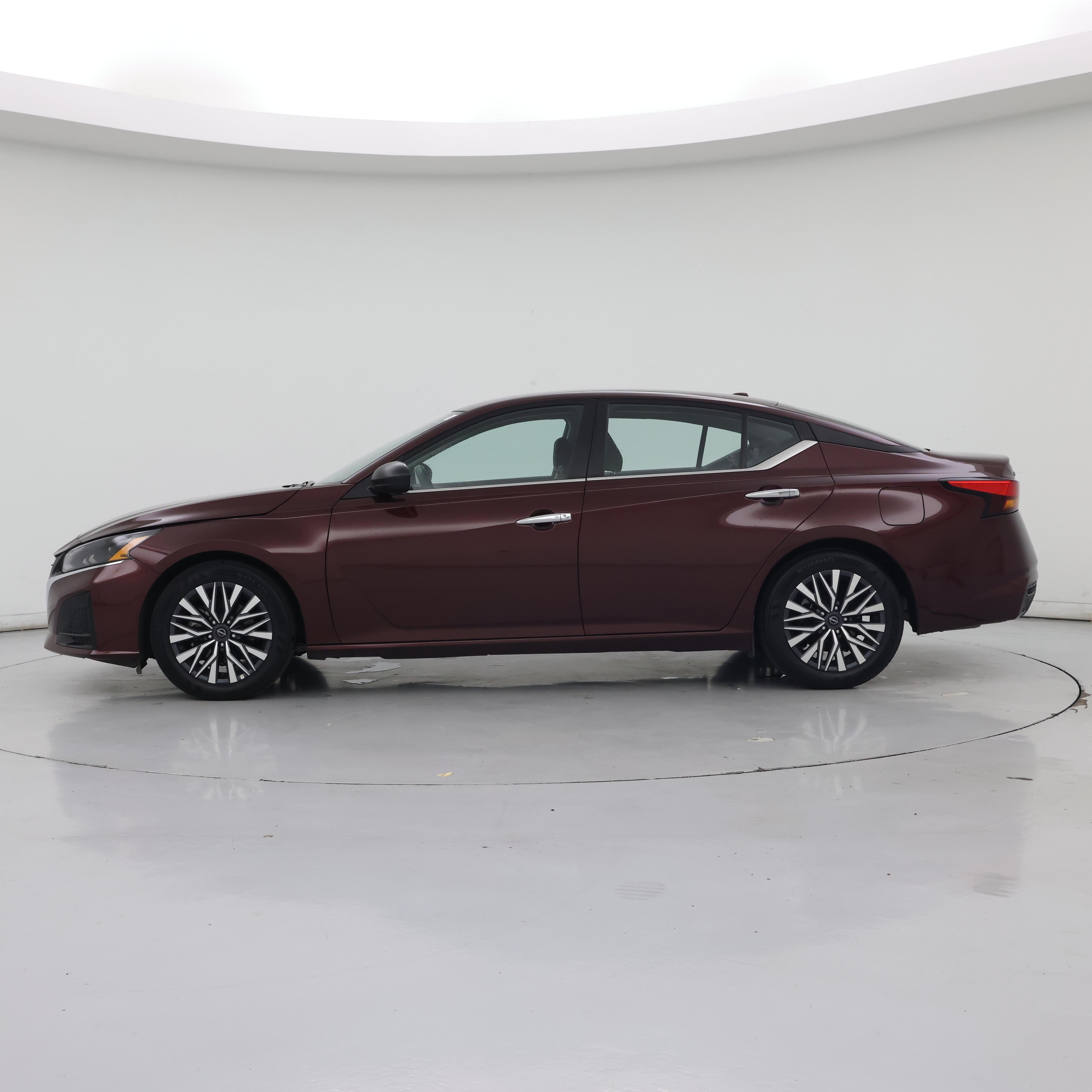 Thumbnail: 2025 Nissan Altima - 3