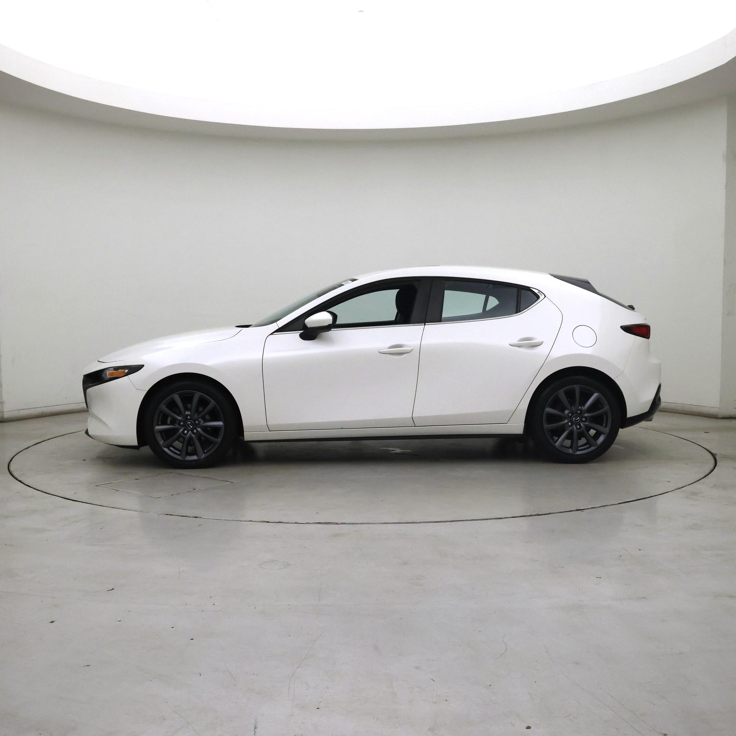 Thumbnail: 2022 Mazda Mazda3 - 3