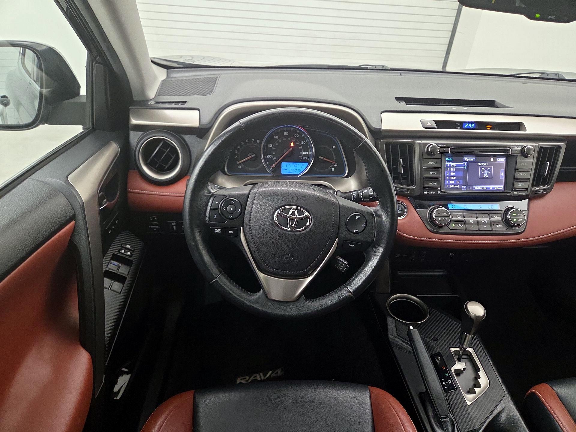 Thumbnail: 2015 Toyota RAV4 - 10