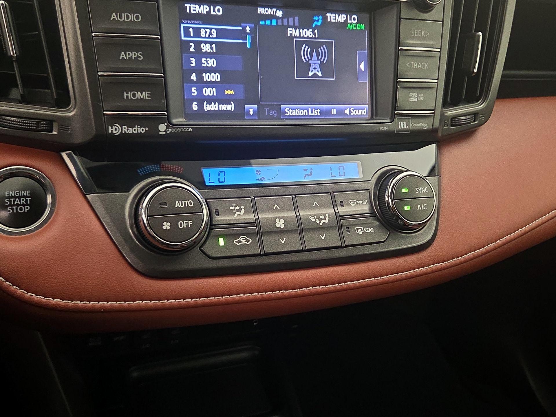 Thumbnail: 2015 Toyota RAV4 - 16