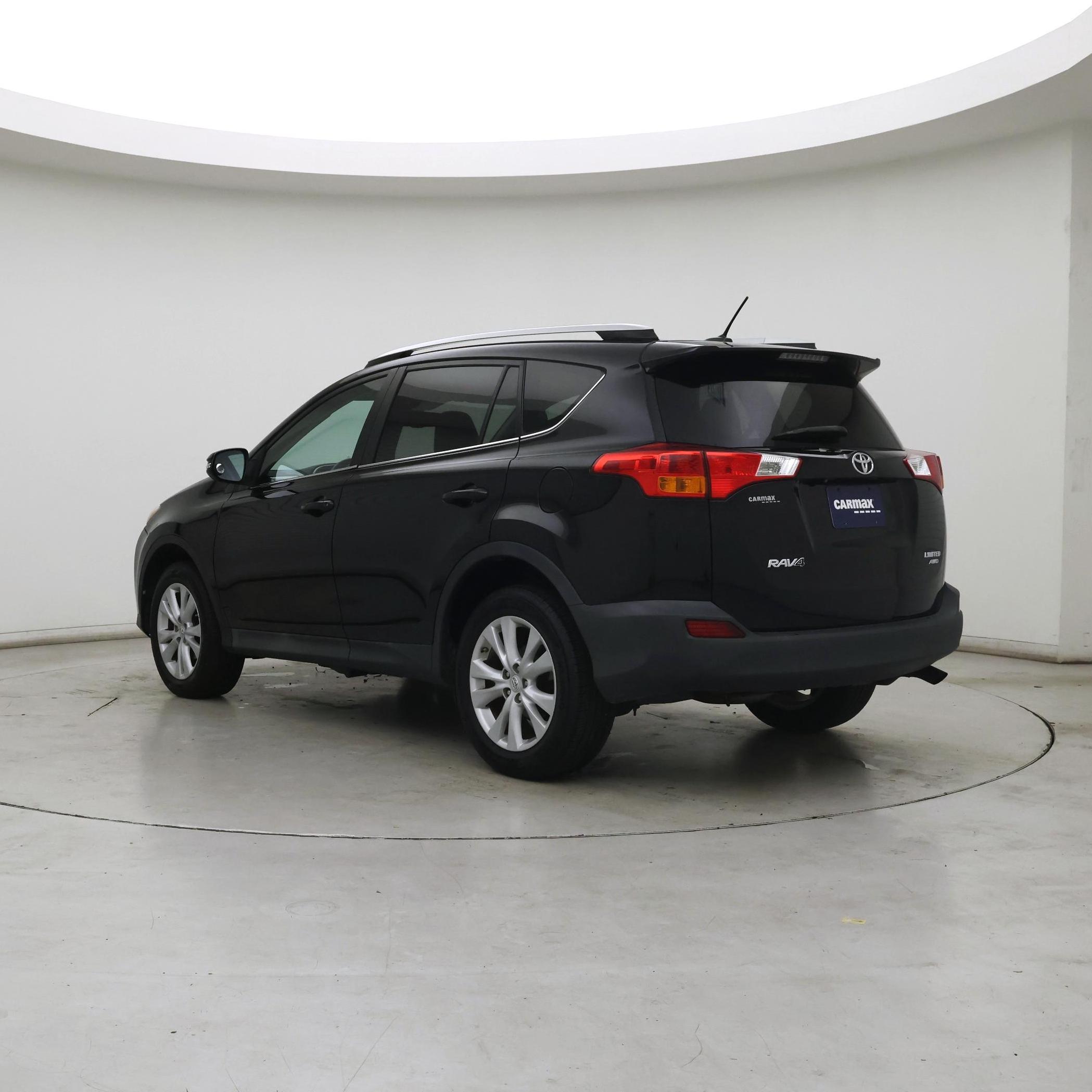 Thumbnail: 2015 Toyota RAV4 - 2