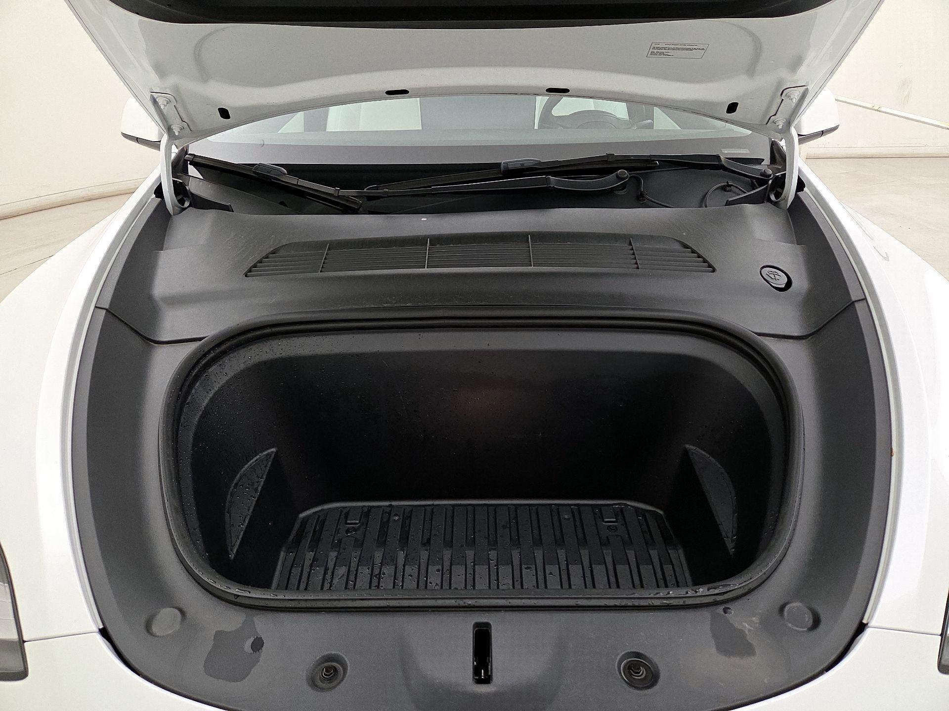 Thumbnail: 2022 Tesla Model Y - 19
