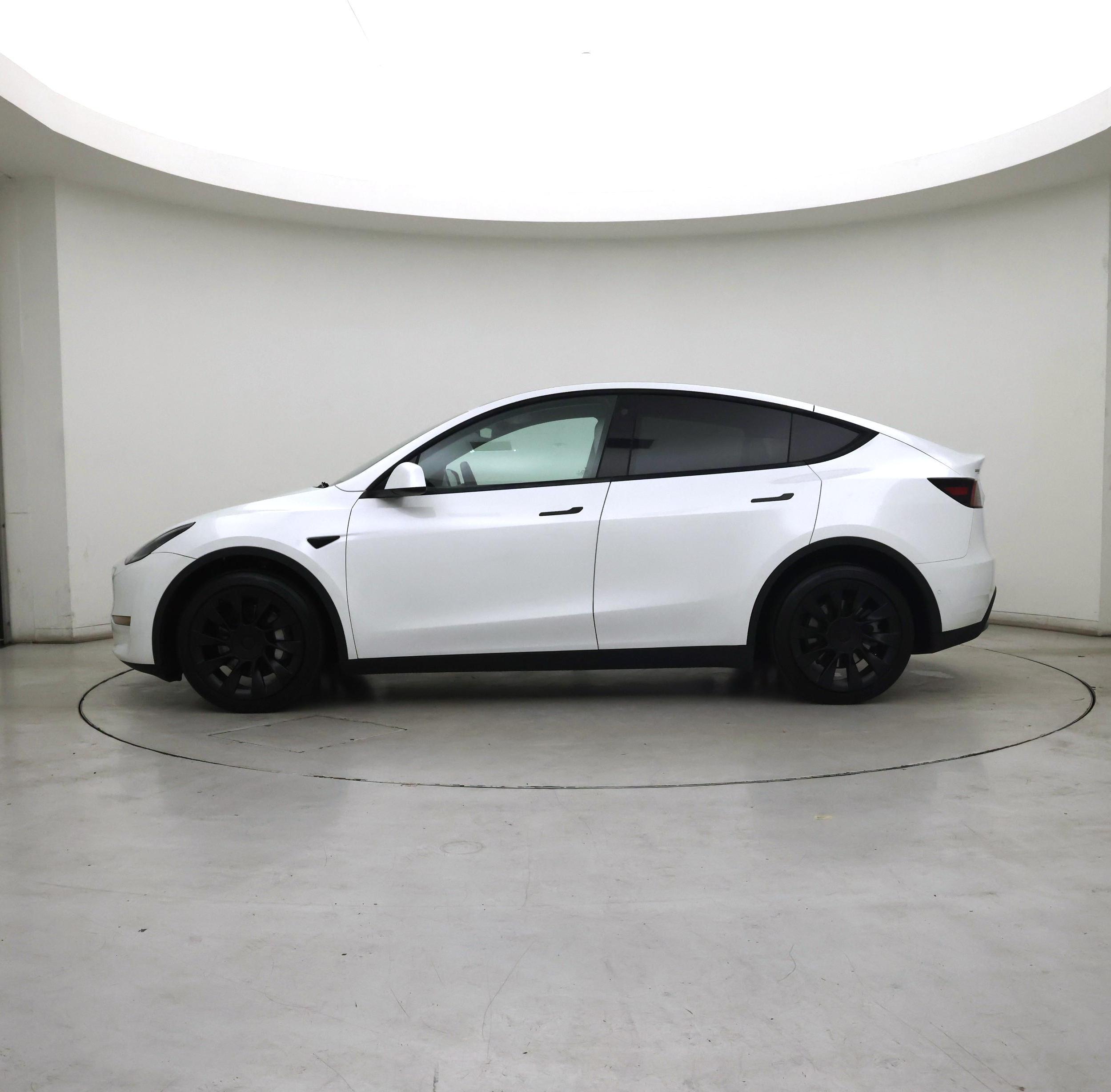 Thumbnail: 2022 Tesla Model Y - 3