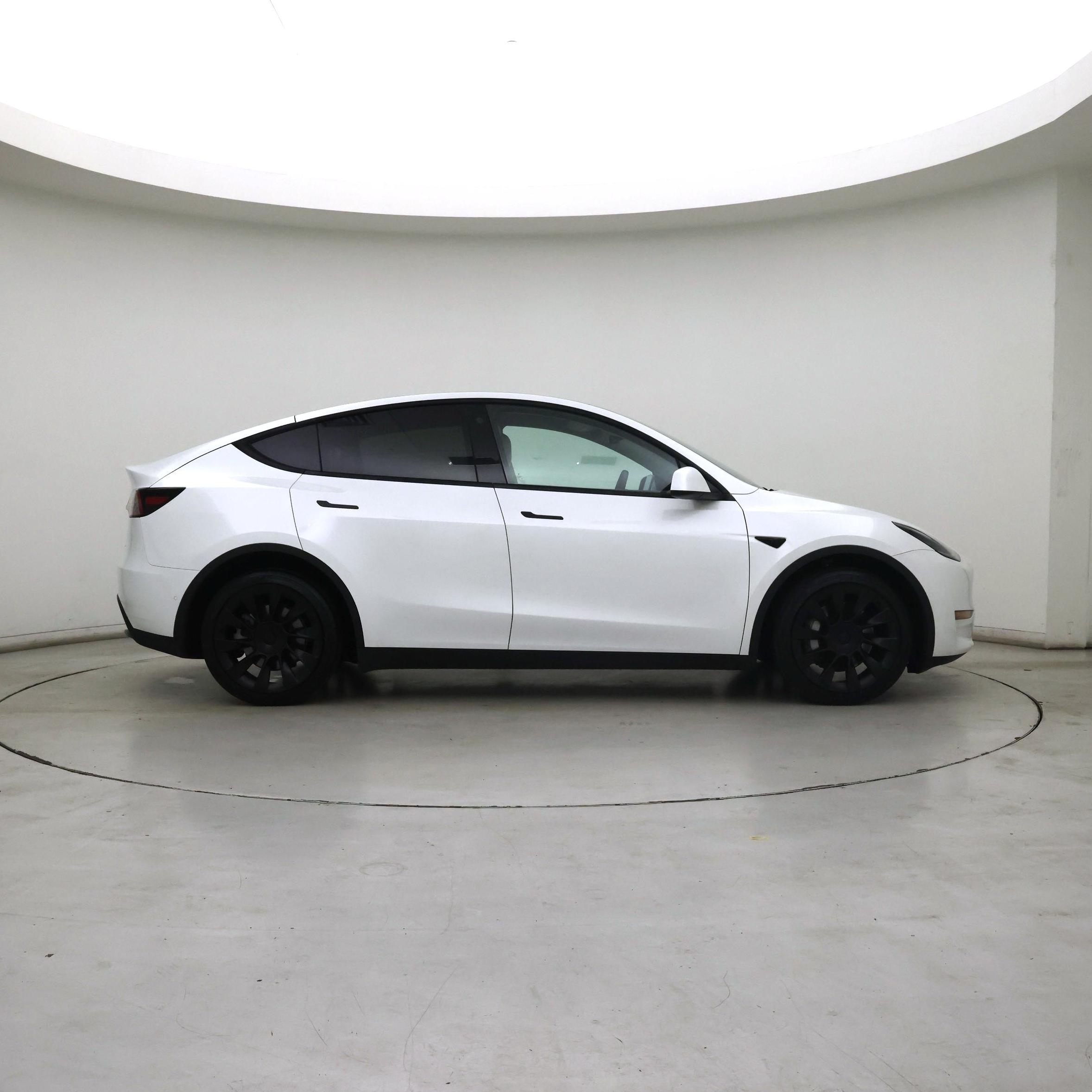 Thumbnail: 2022 Tesla Model Y - 7