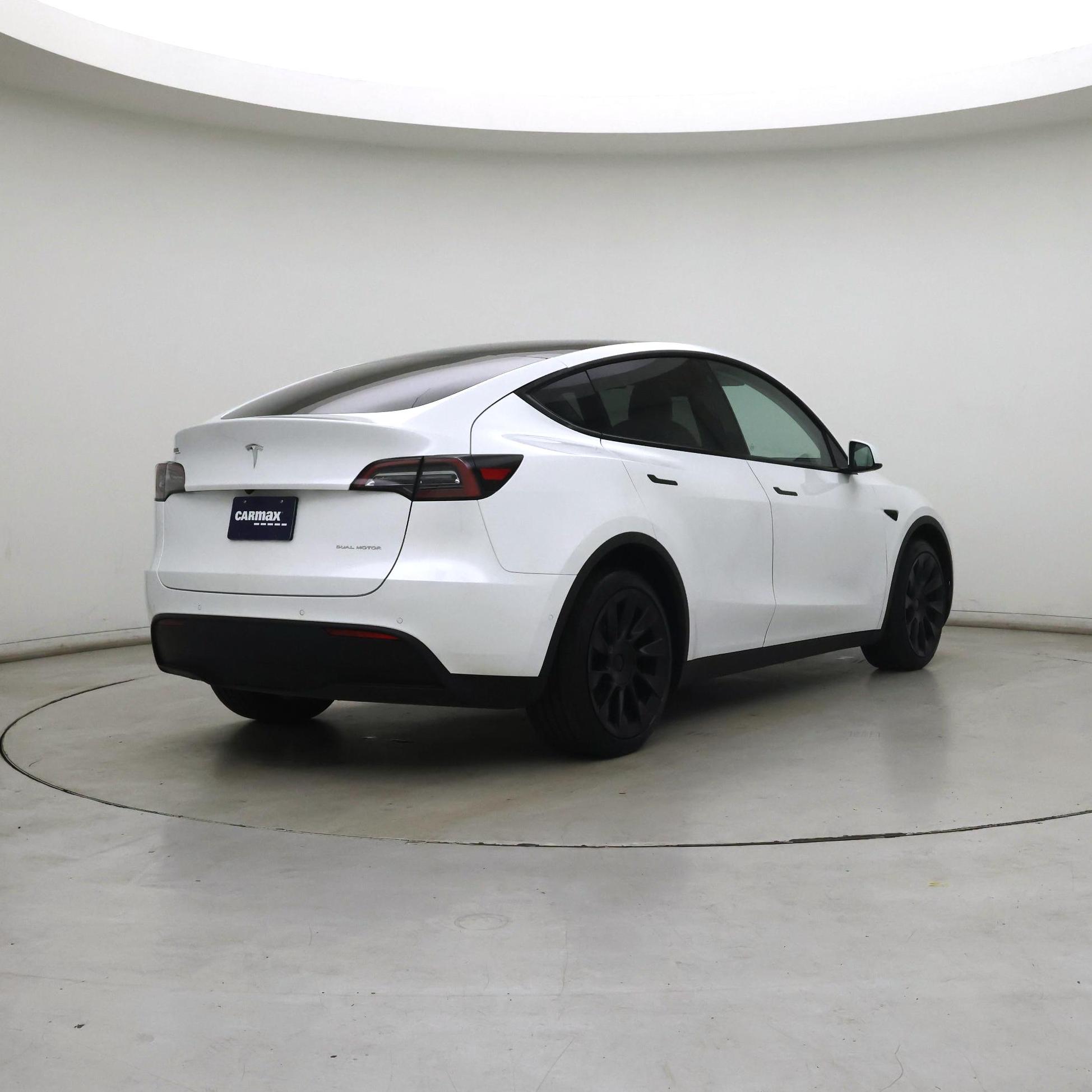 Thumbnail: 2022 Tesla Model Y - 8