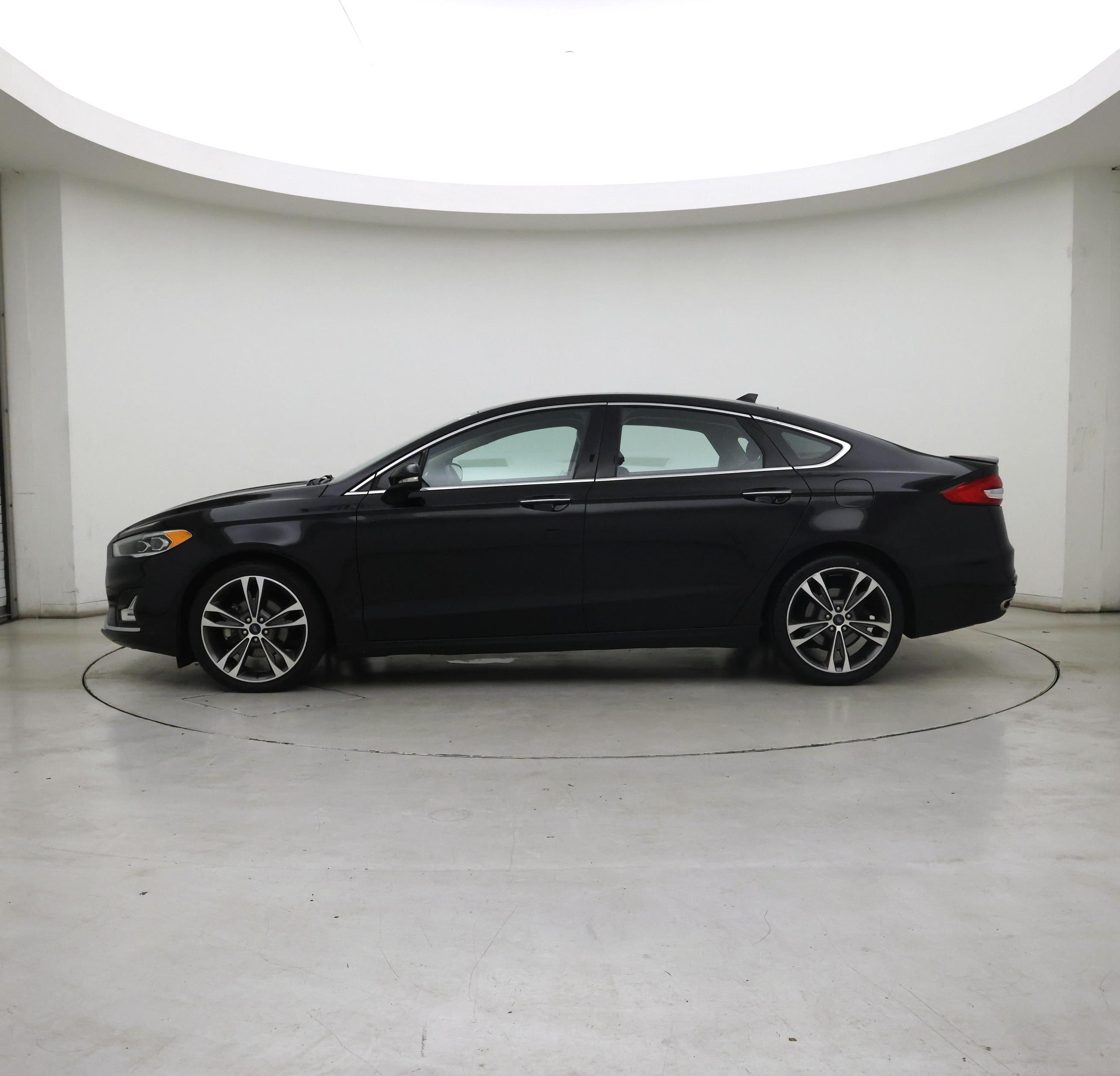 Thumbnail: 2019 Ford Fusion - 3