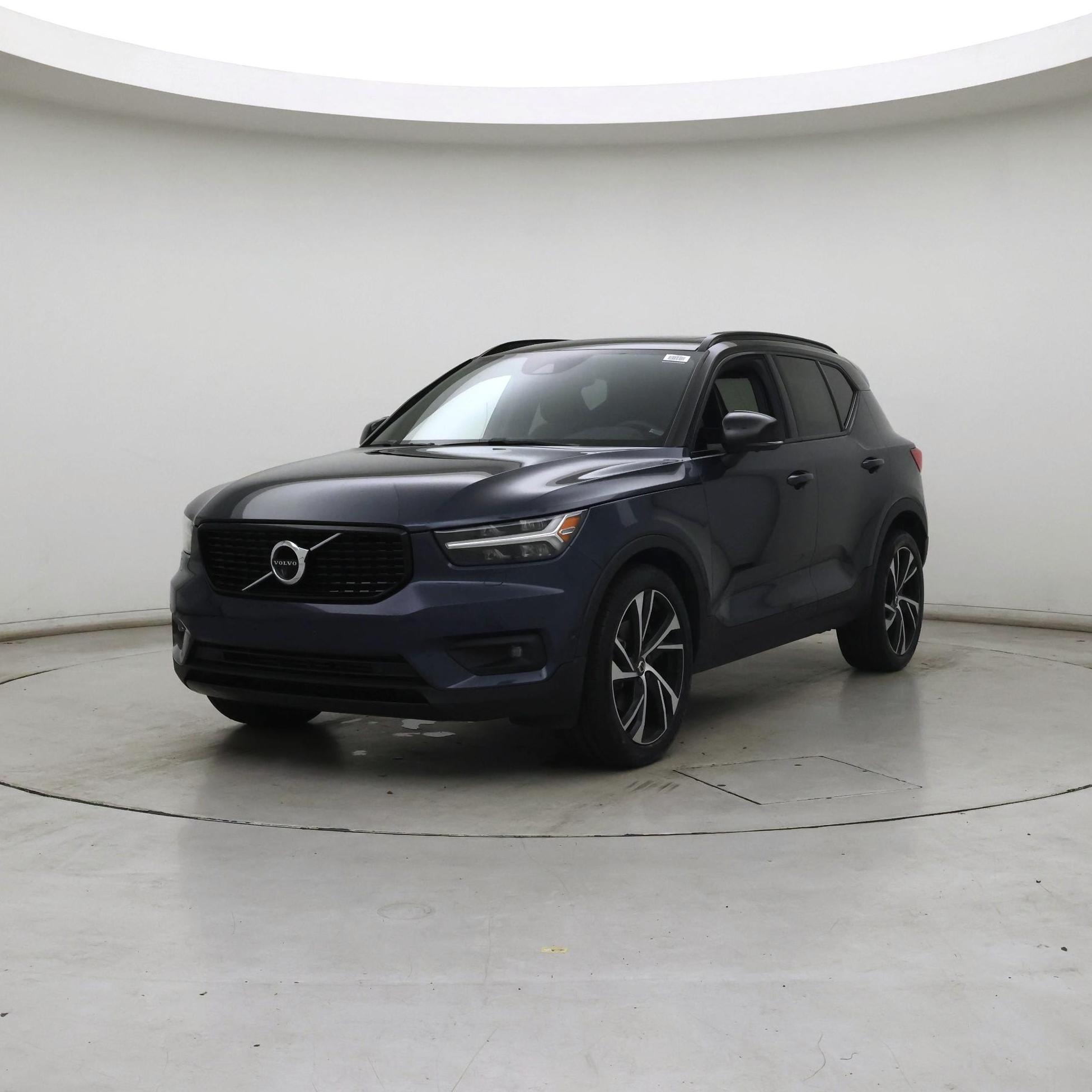 Thumbnail: 2022 Volvo XC40 - 4