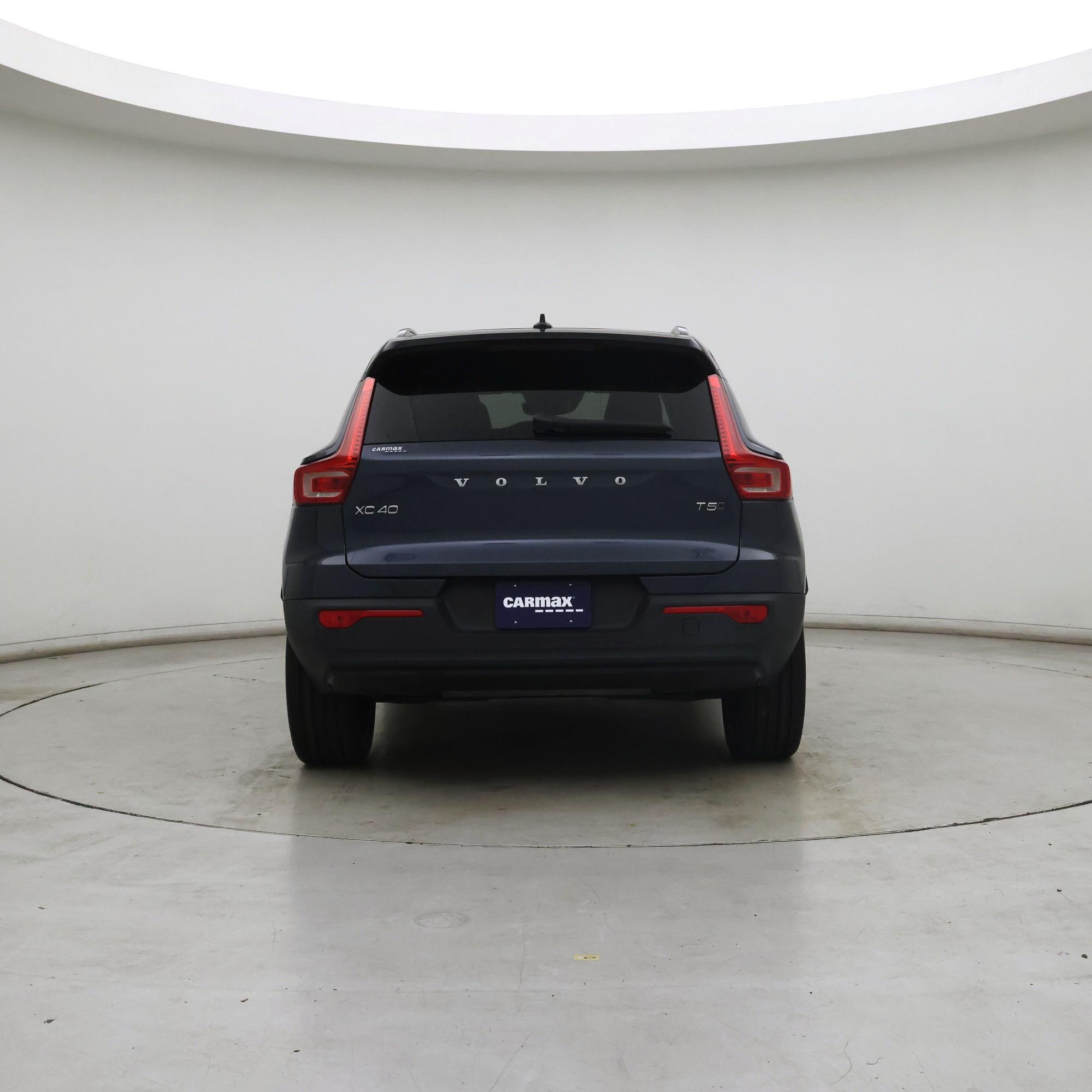 Thumbnail: 2022 Volvo XC40 - 6