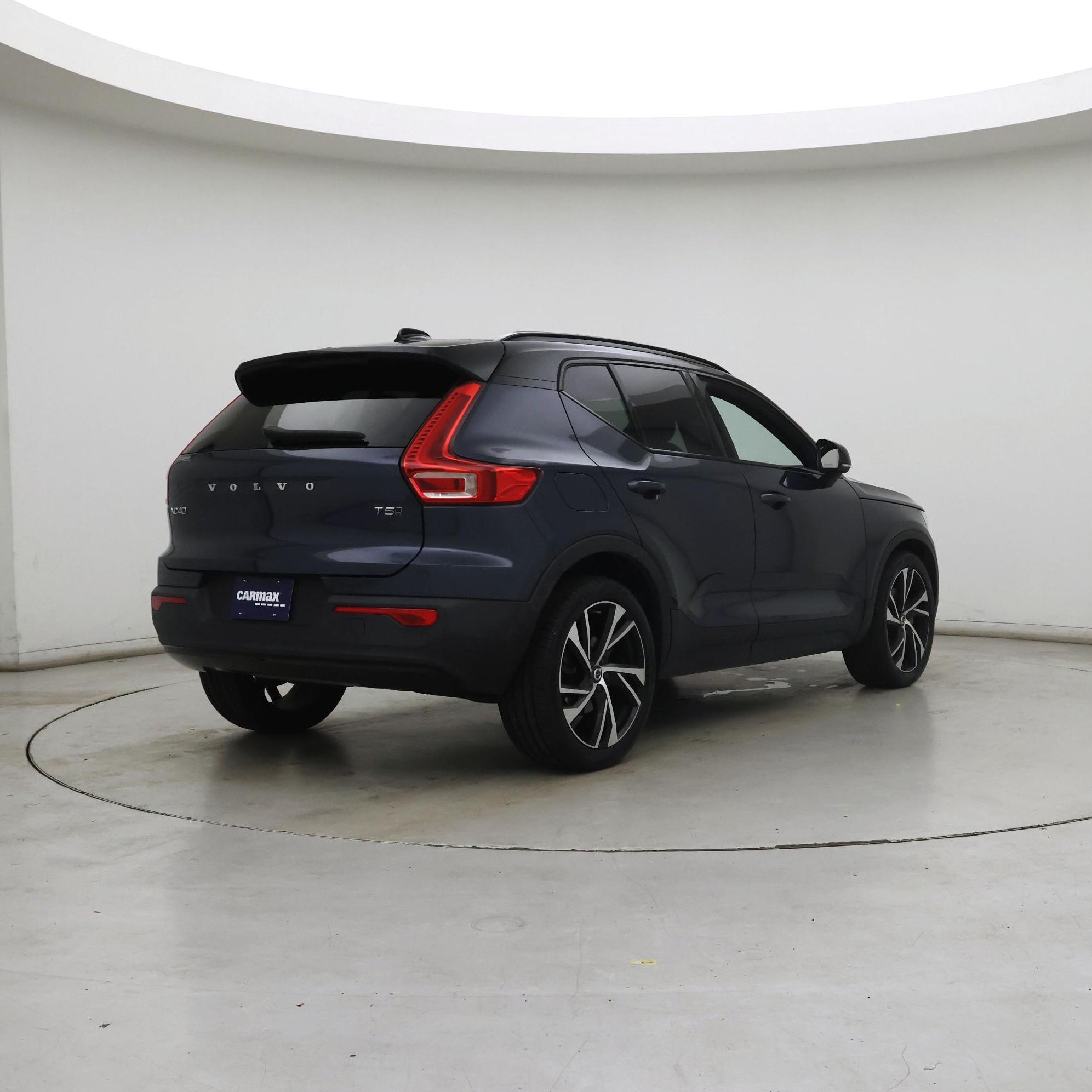 Thumbnail: 2022 Volvo XC40 - 8