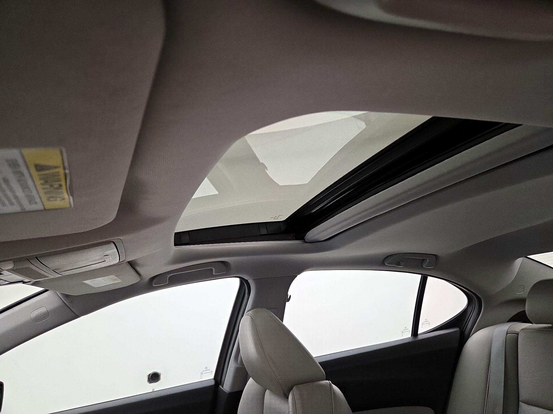 Thumbnail: 2015 Acura TLX - 18