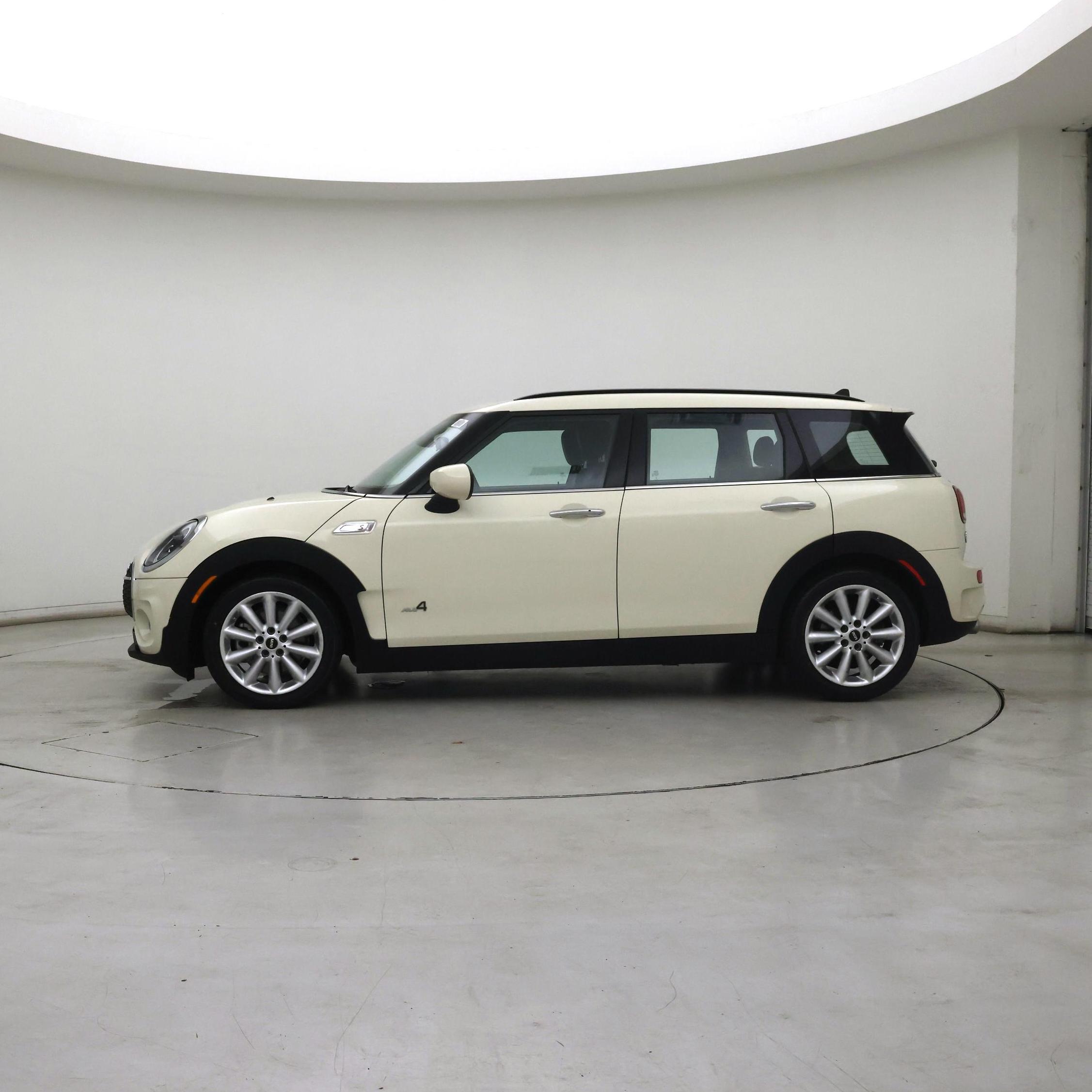 Thumbnail: 2023 MINI Cooper Clubman - 3