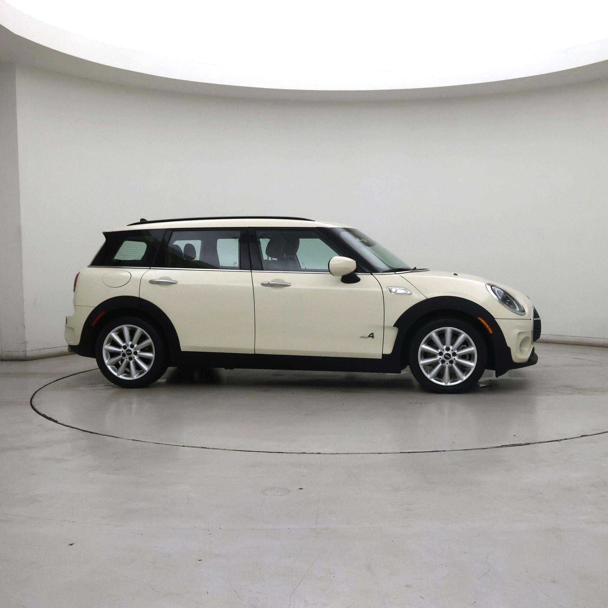 Thumbnail: 2023 MINI Cooper Clubman - 7